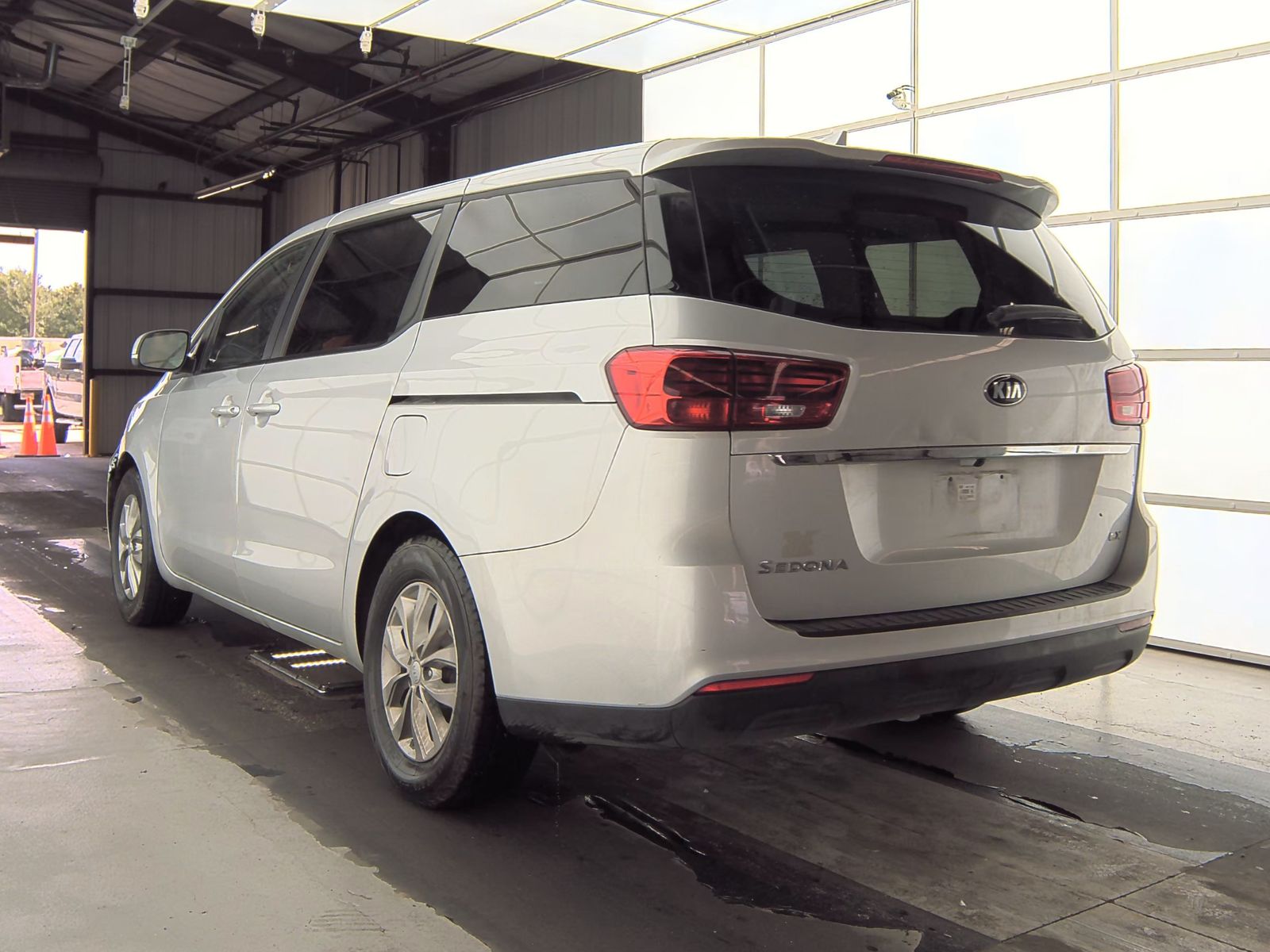 2020 Kia Sedona LX FWD