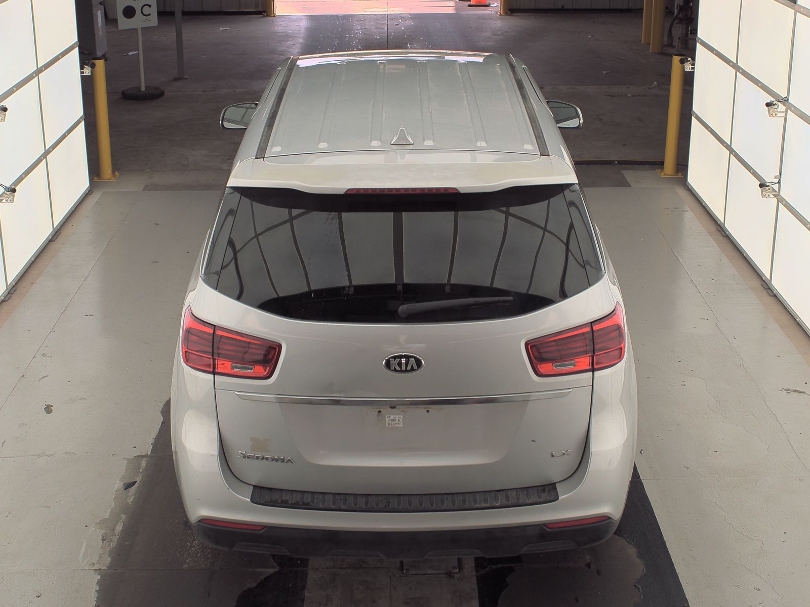 2020 Kia Sedona LX FWD