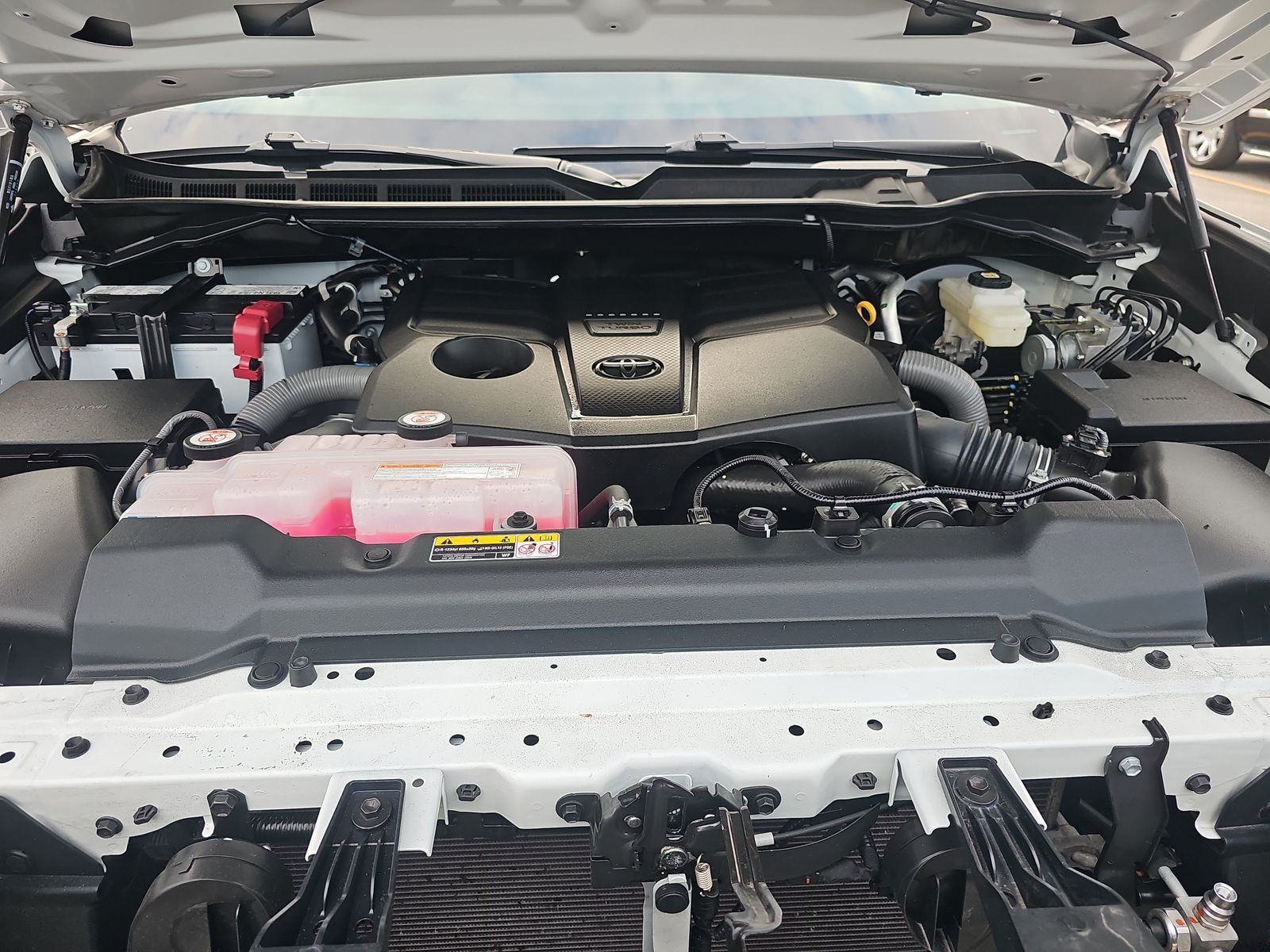 2024 Toyota Tundra SR AWD