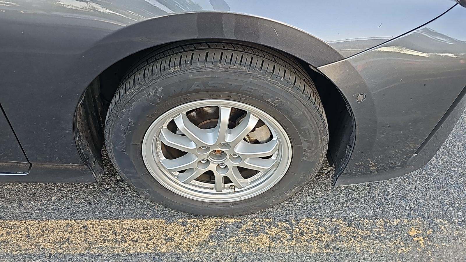 2021 Toyota Prius LE FWD