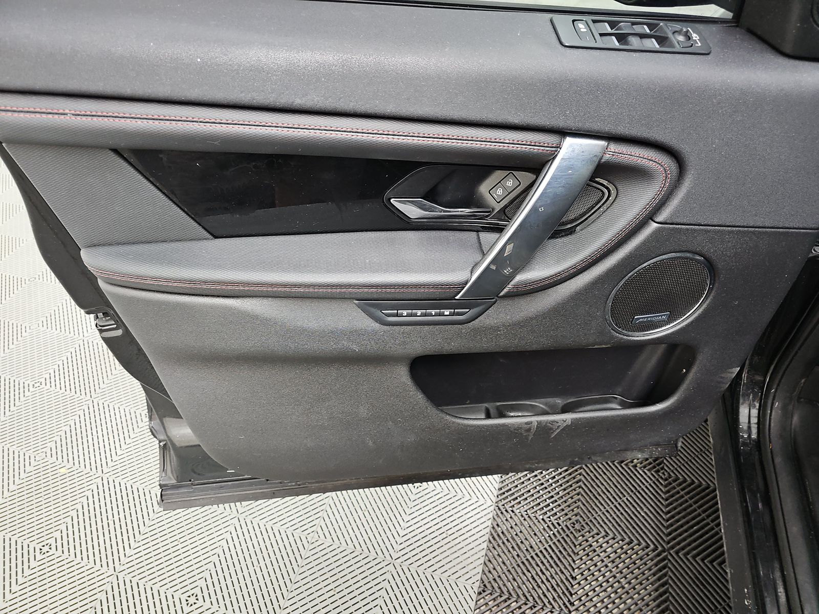 2023 Land Rover Discovery Sport SE R-Dynamic AWD