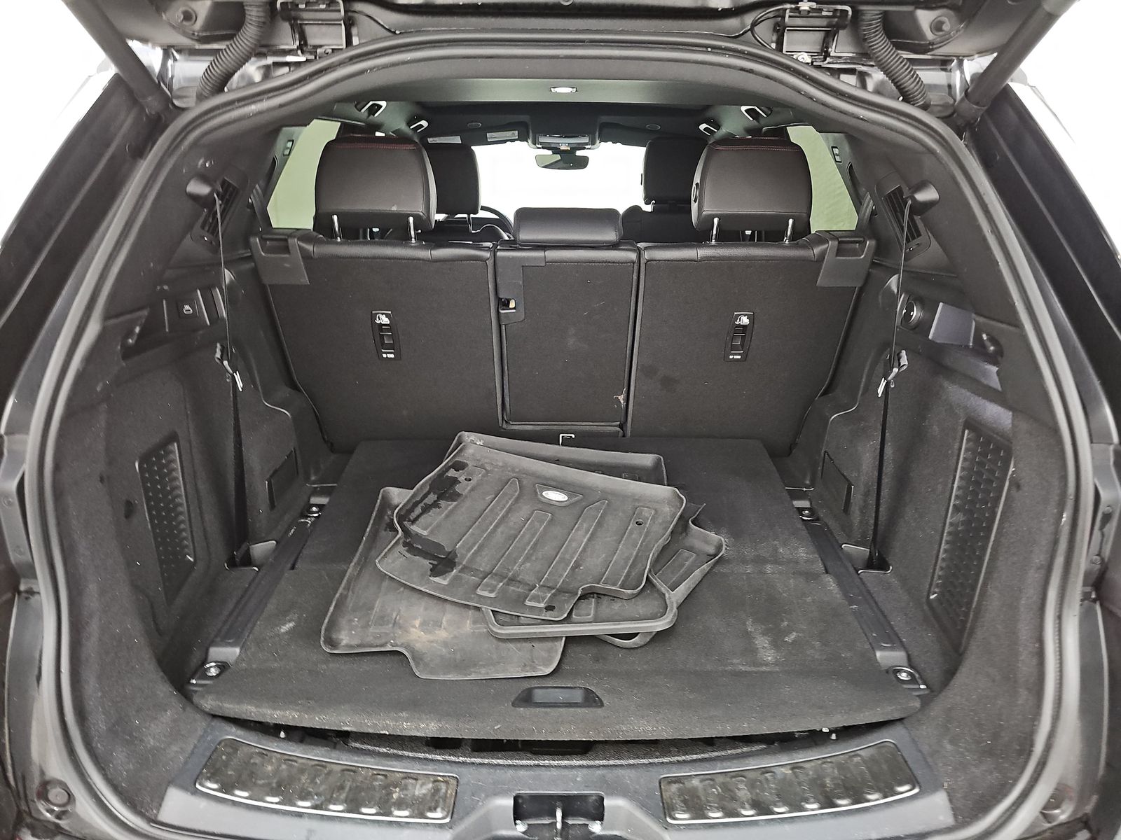 2023 Land Rover Discovery Sport SE R-Dynamic AWD