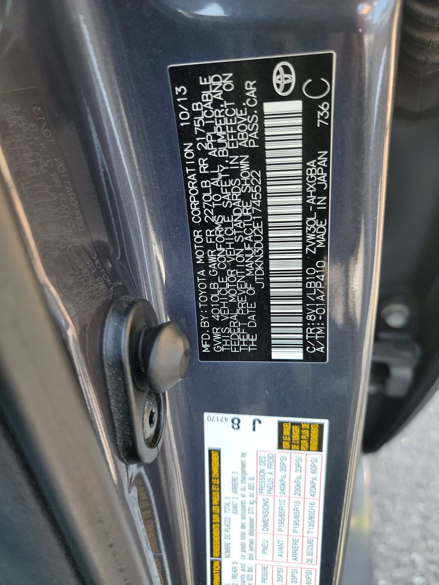 2014 Toyota Prius Four FWD