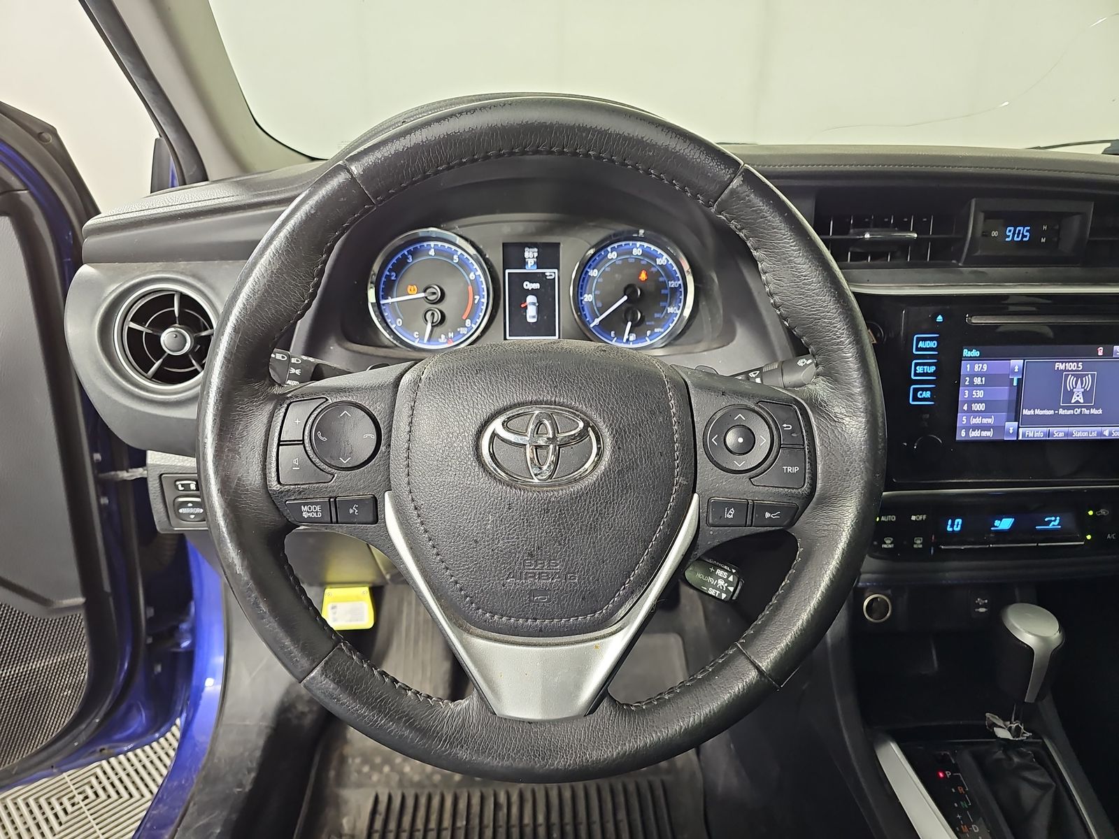 2018 Toyota Corolla SE FWD