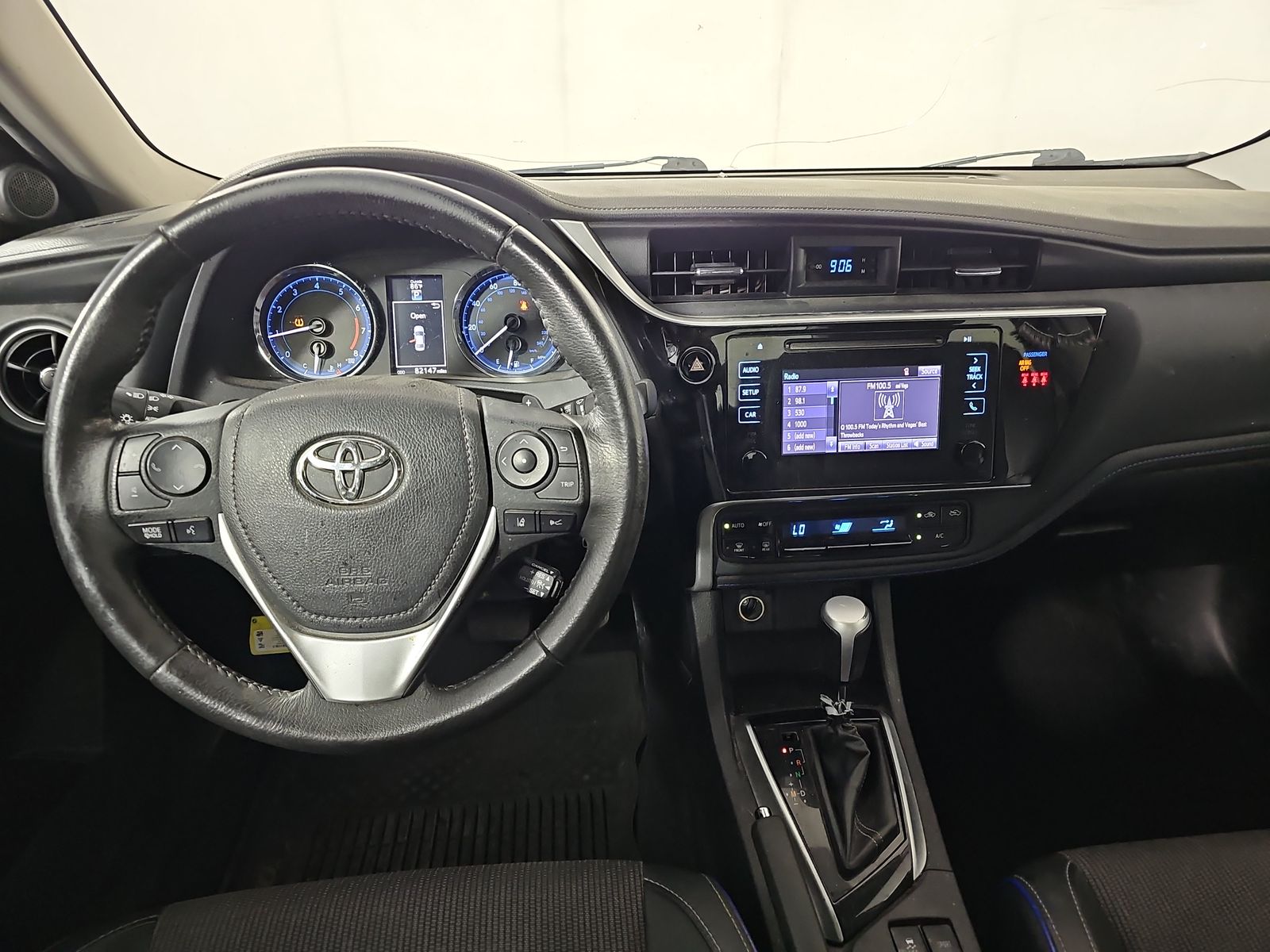 2018 Toyota Corolla SE FWD