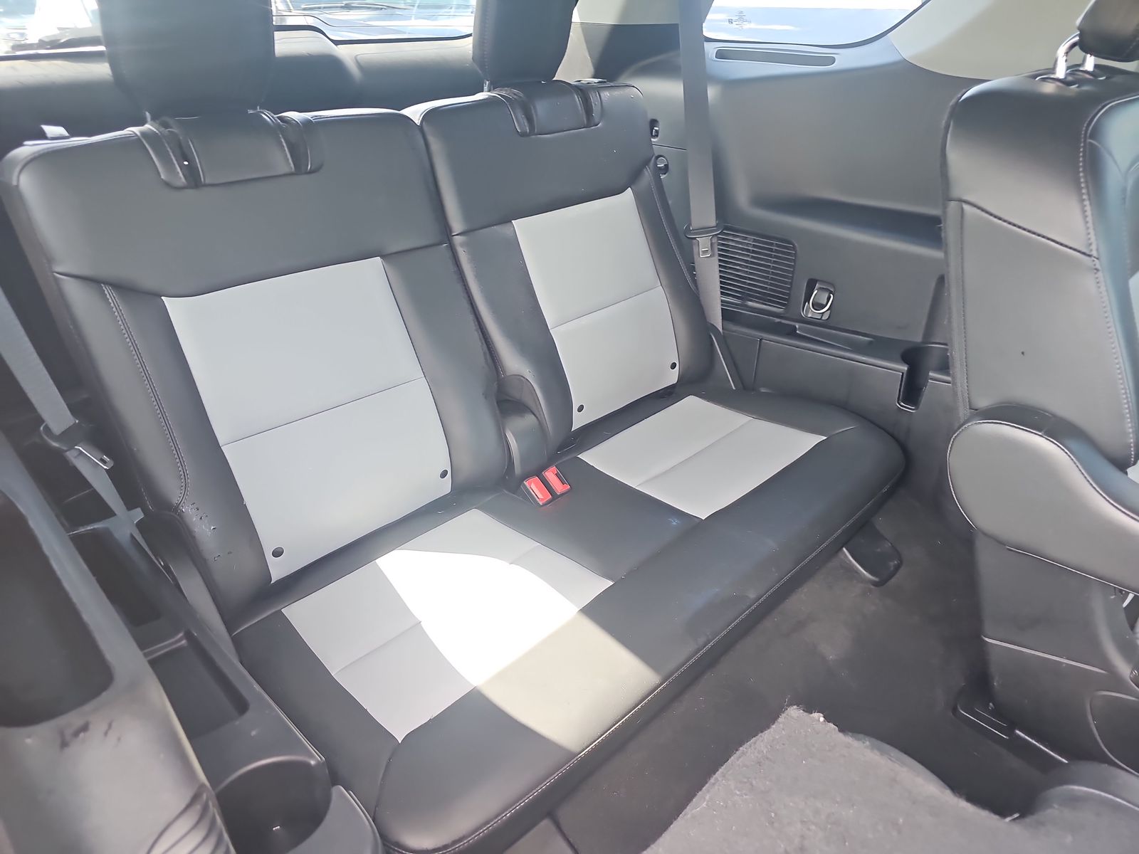 2022 Ford Explorer XLT AWD
