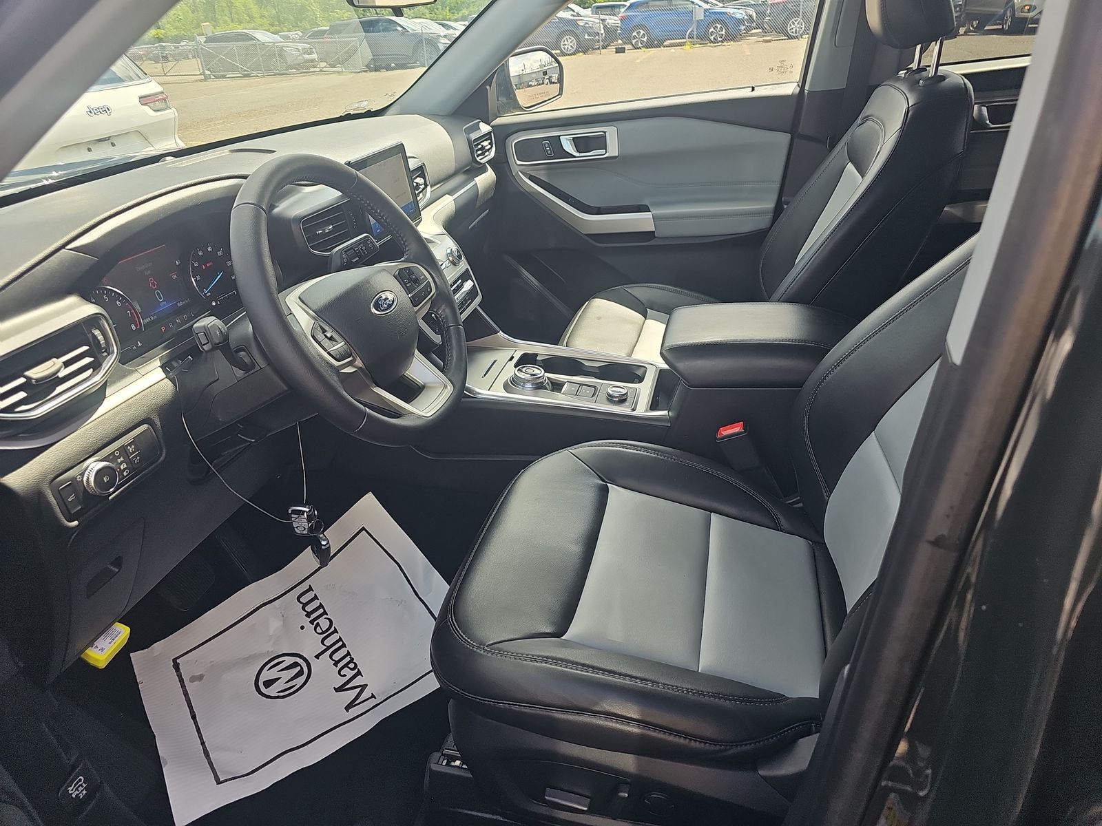 2022 Ford Explorer XLT AWD