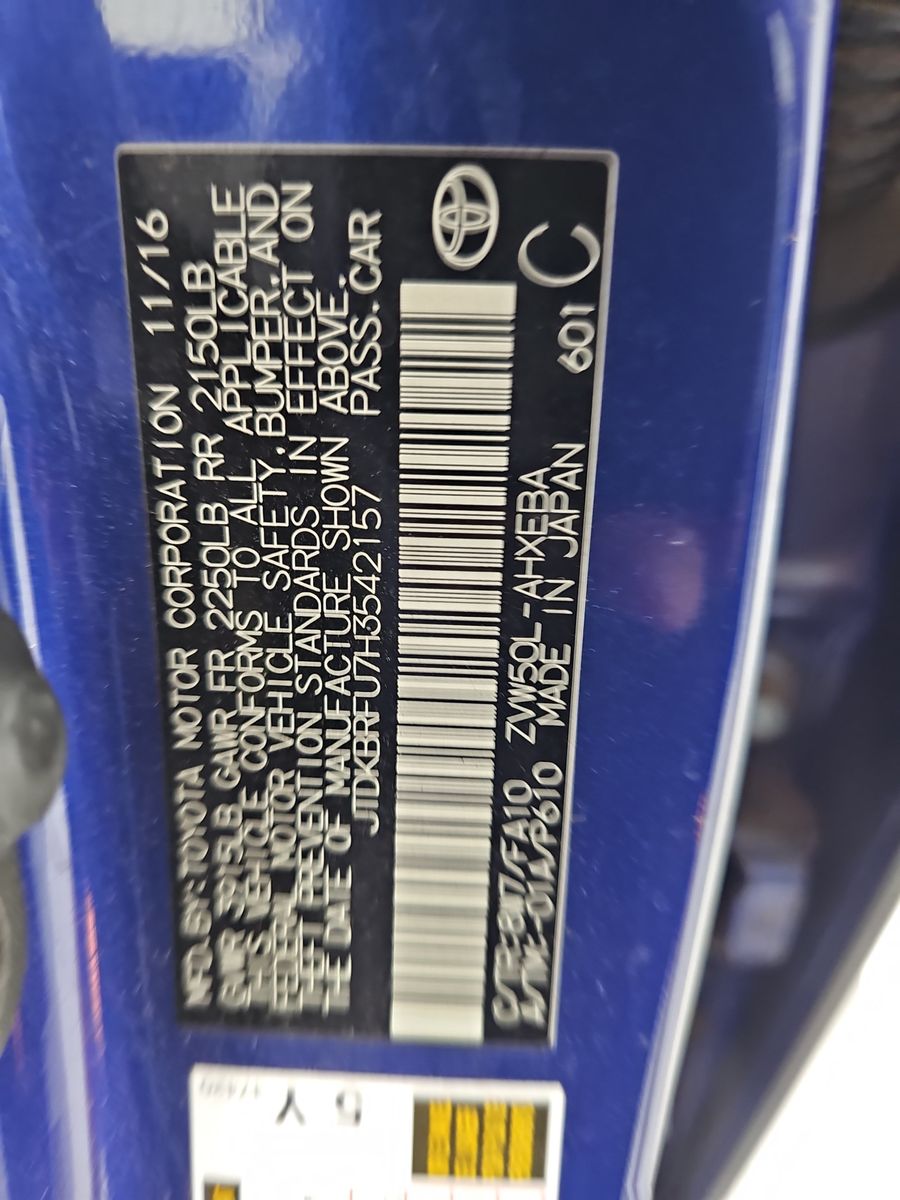 2017 Toyota Prius Three FWD