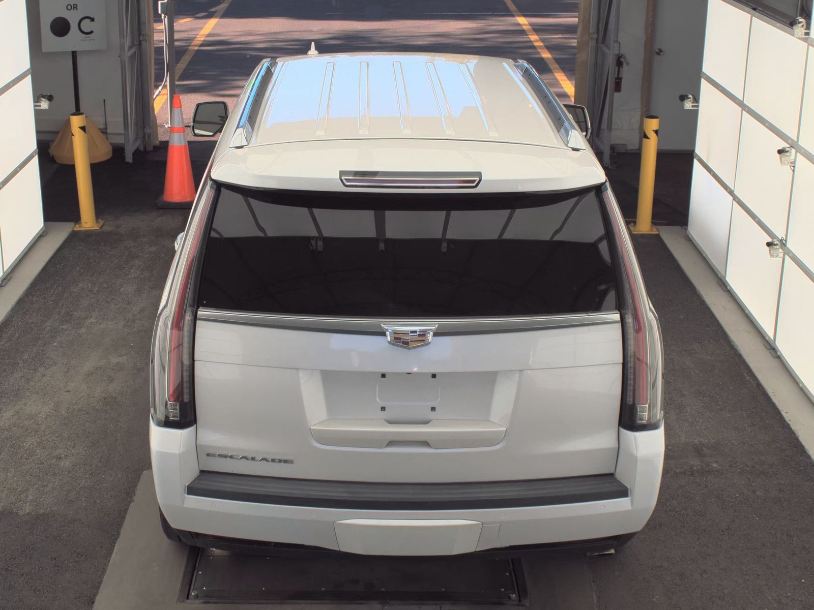 2018 Cadillac Escalade Base RWD
