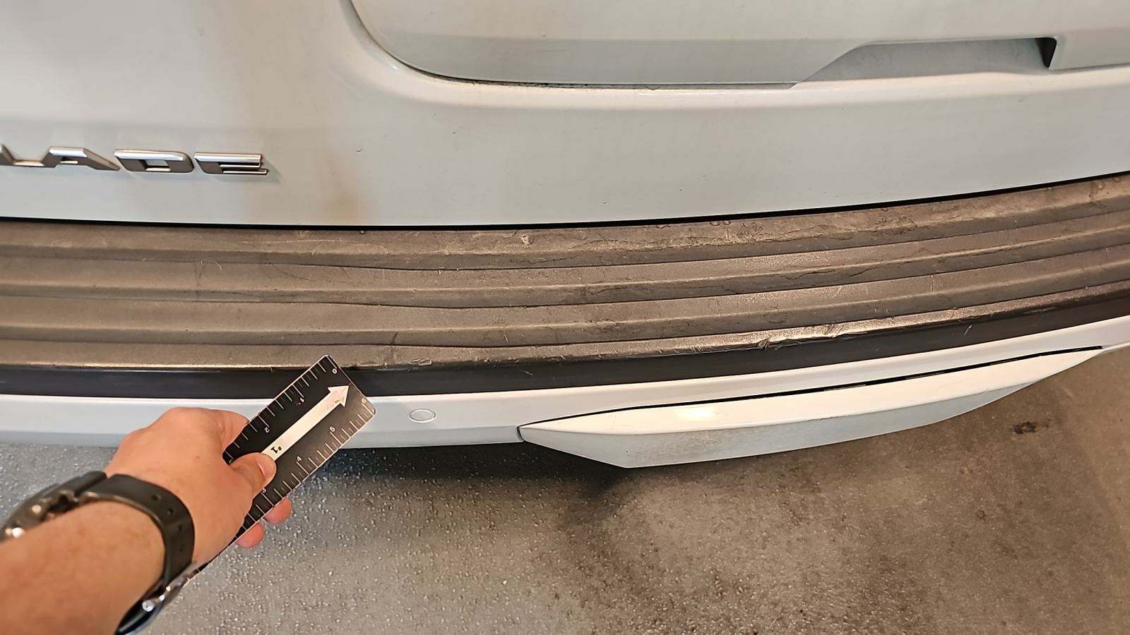 2018 Cadillac Escalade Base RWD