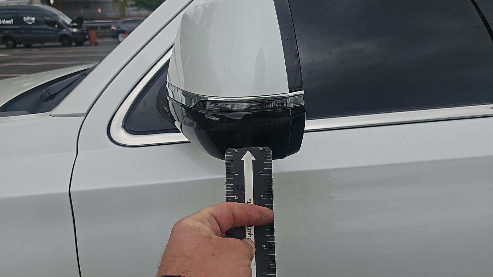 2018 Cadillac Escalade Base RWD