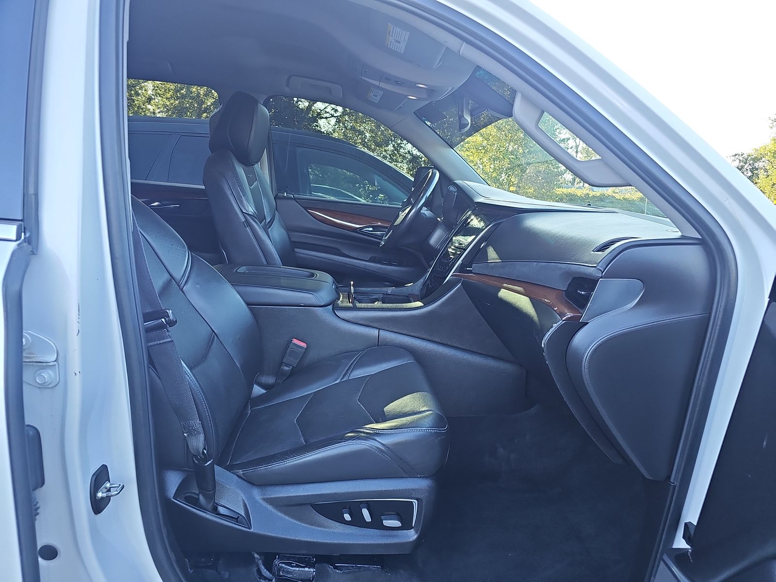 2018 Cadillac Escalade Base RWD