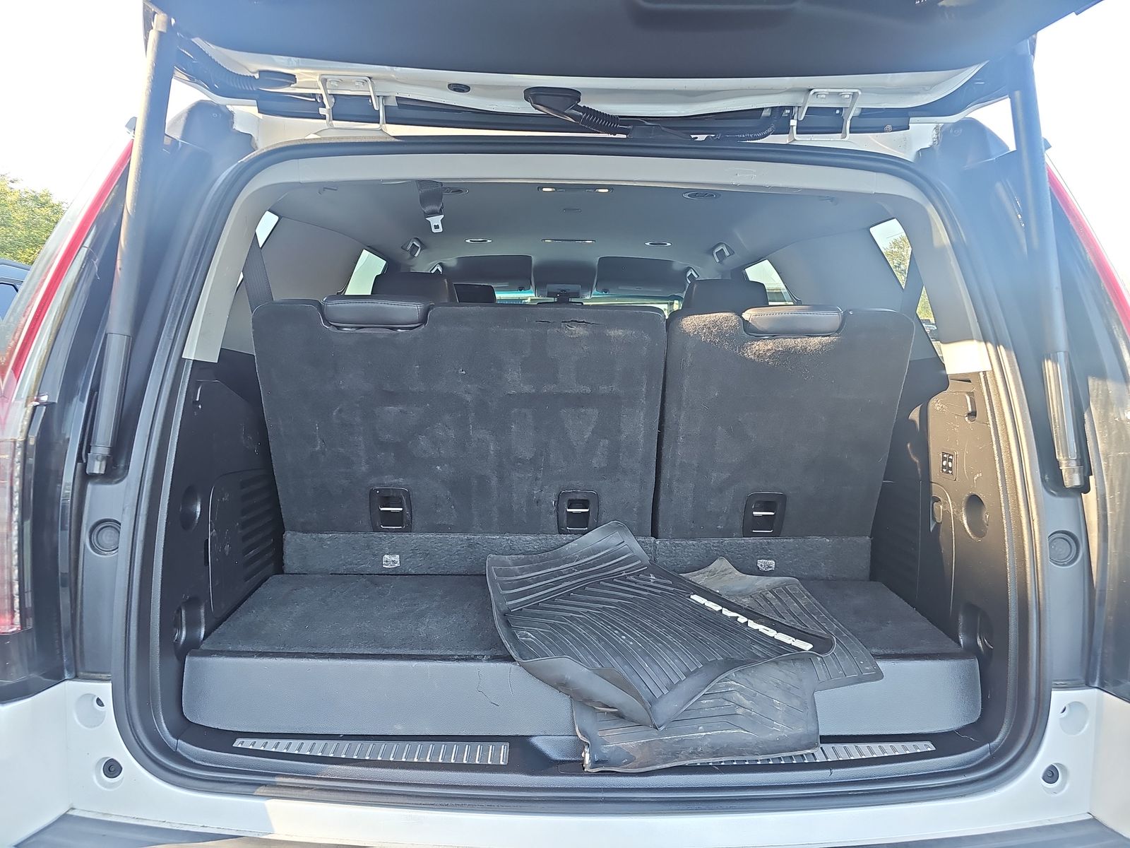 2018 Cadillac Escalade Base RWD