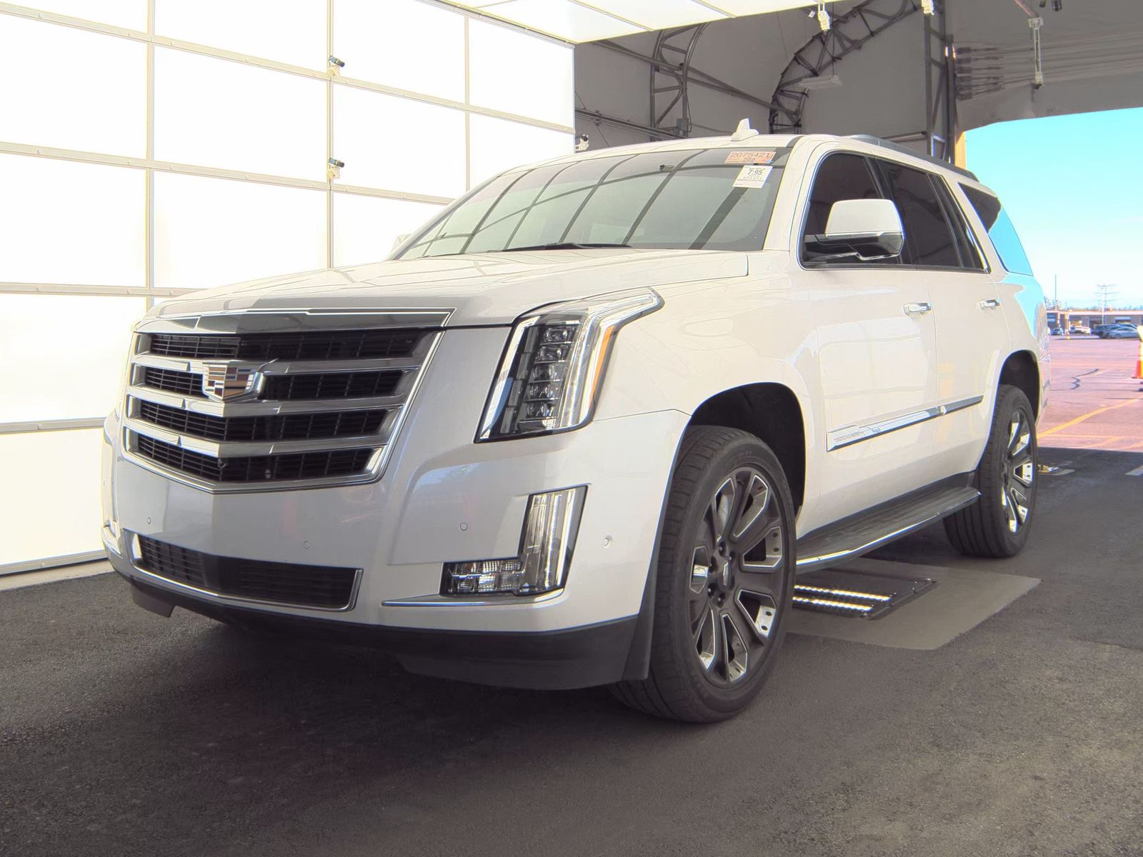 2018 Cadillac Escalade Base RWD
