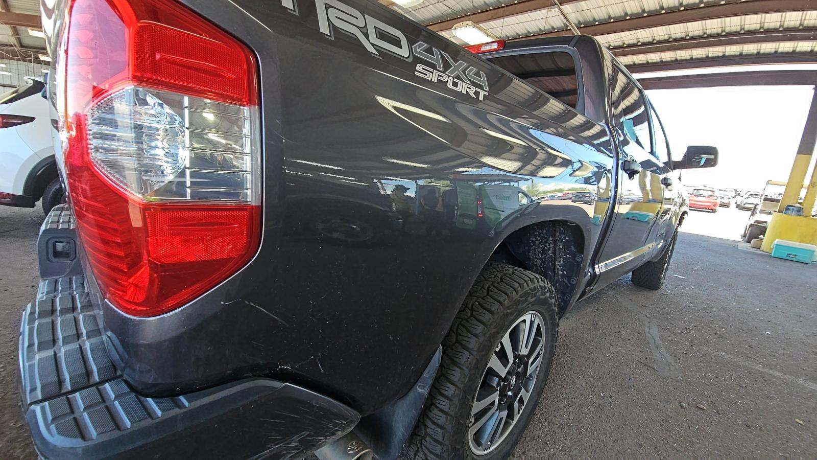 2018 Toyota Tundra SR5 AWD