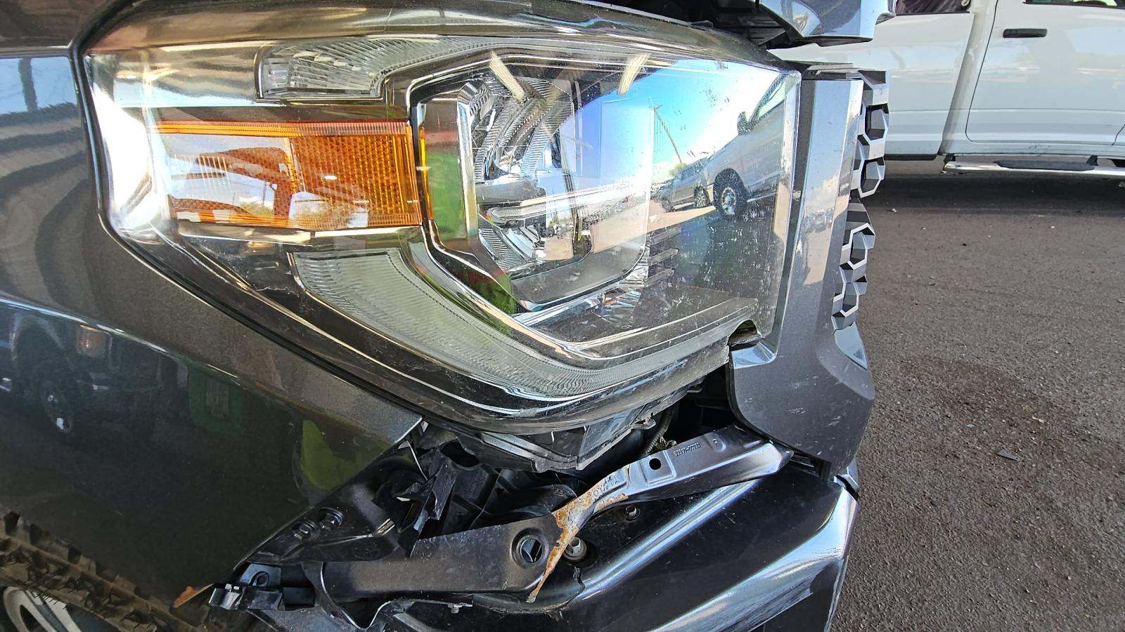 2018 Toyota Tundra SR5 AWD