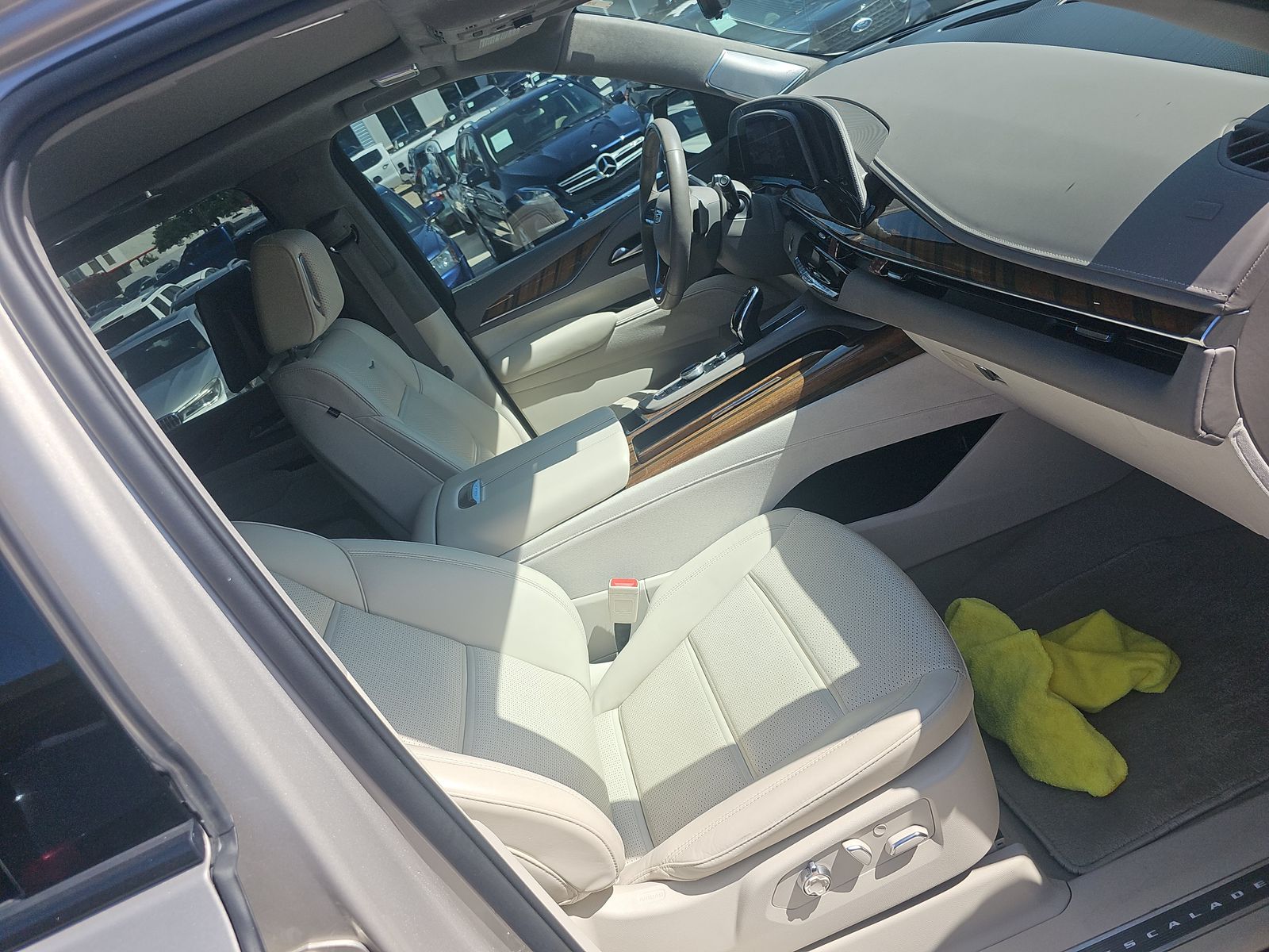 2022 Cadillac Escalade ESV Sport Platinum AWD