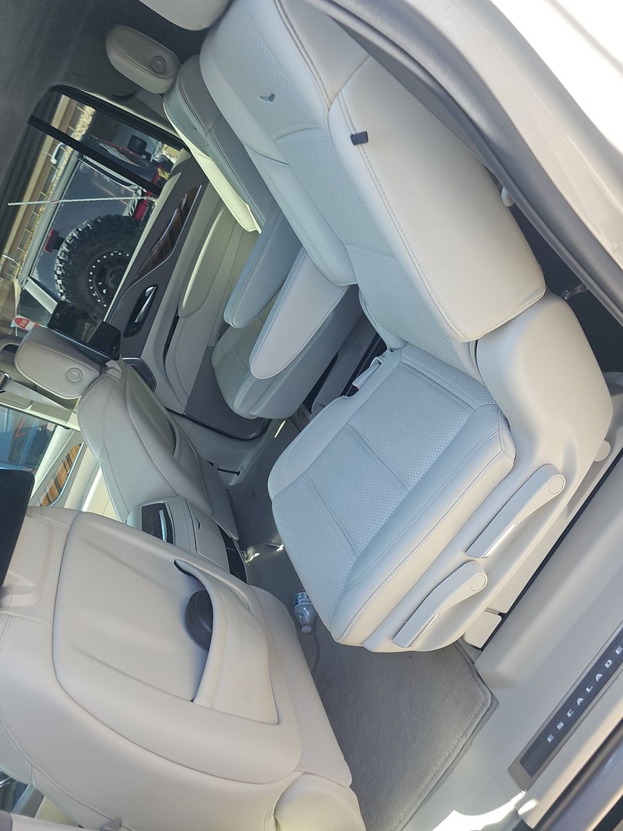 2022 Cadillac Escalade ESV Sport Platinum AWD