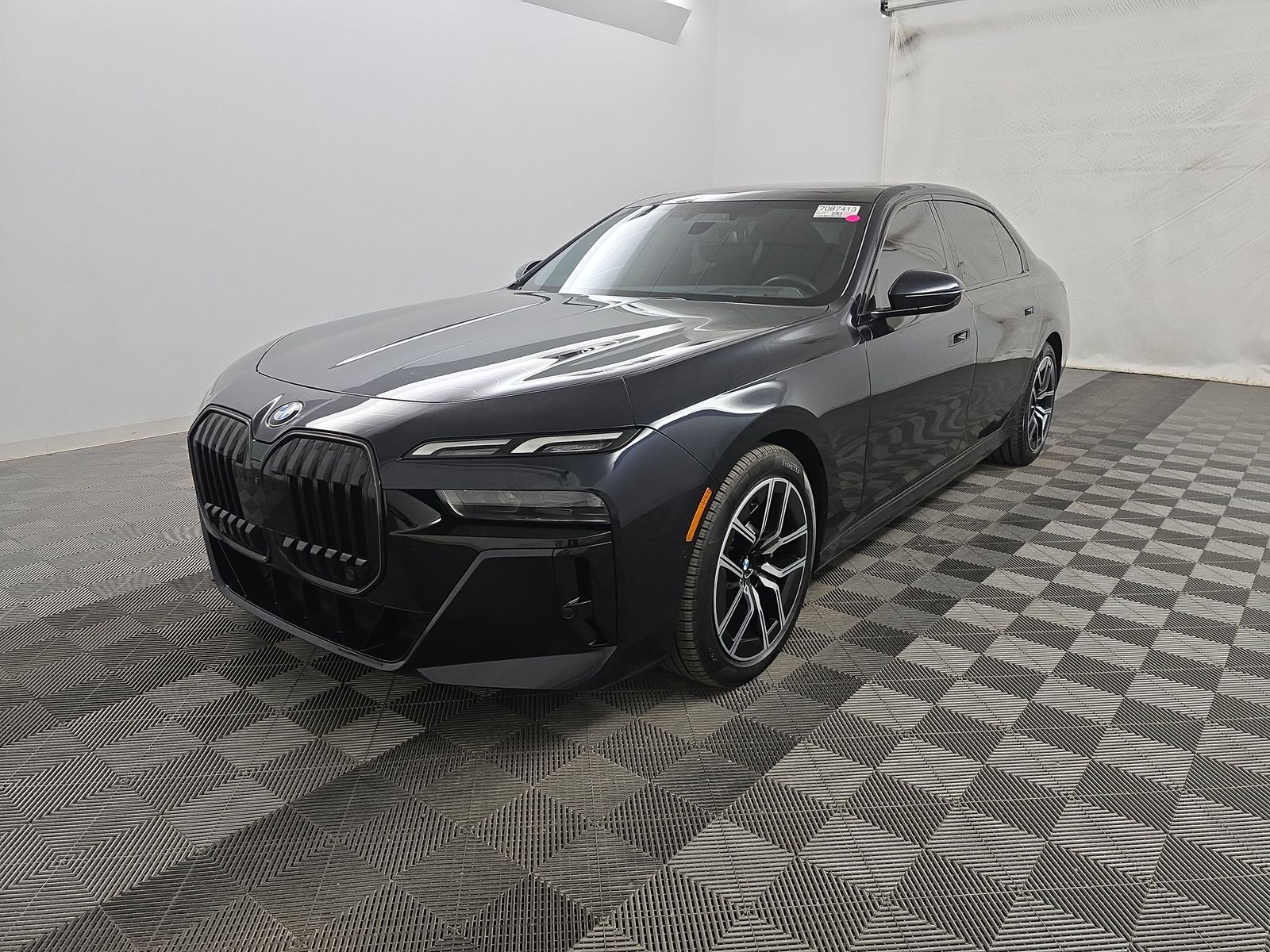 2024 BMW 7 Series 760i xDrive AWD