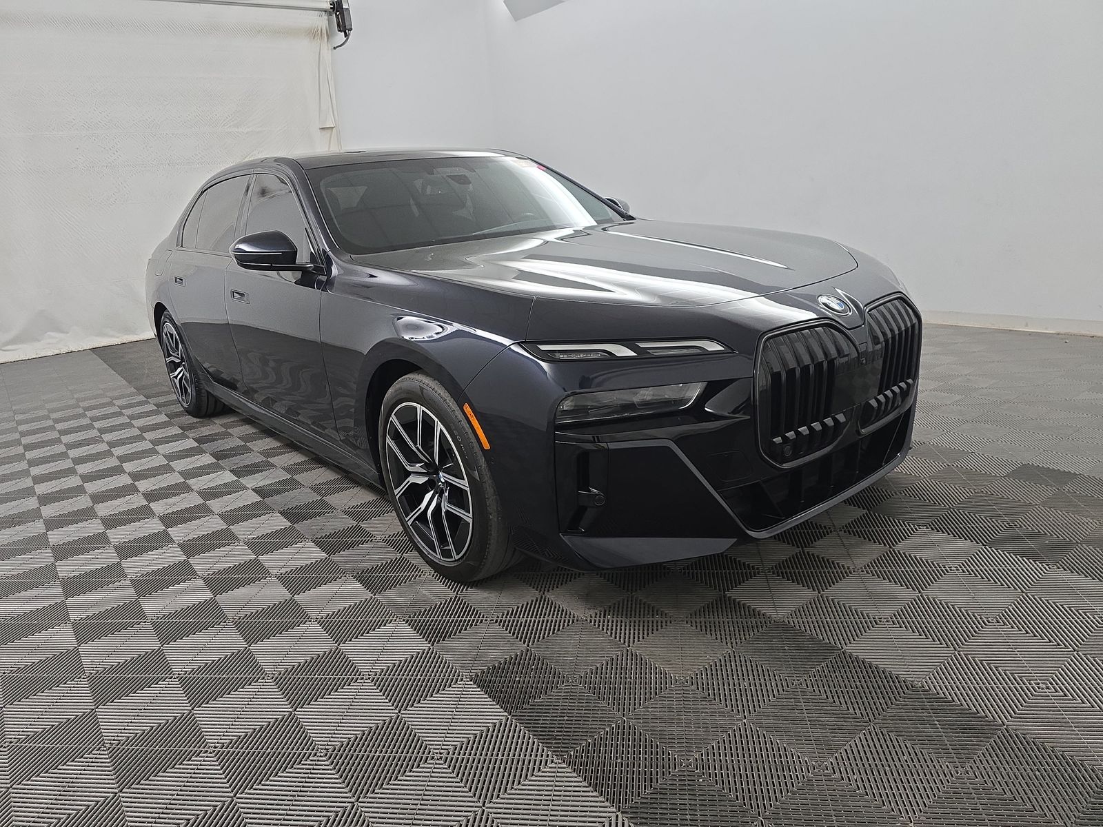 2024 BMW 7 Series 760i xDrive AWD