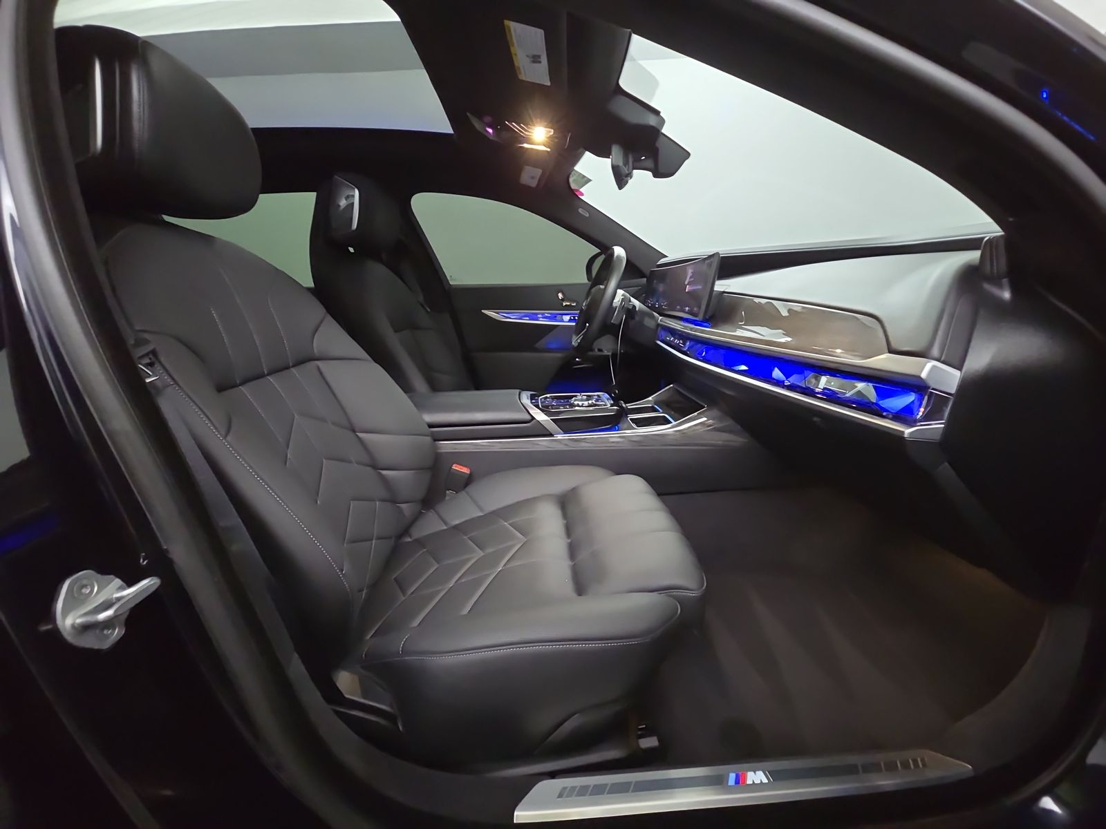 2024 BMW 7 Series 760i xDrive AWD