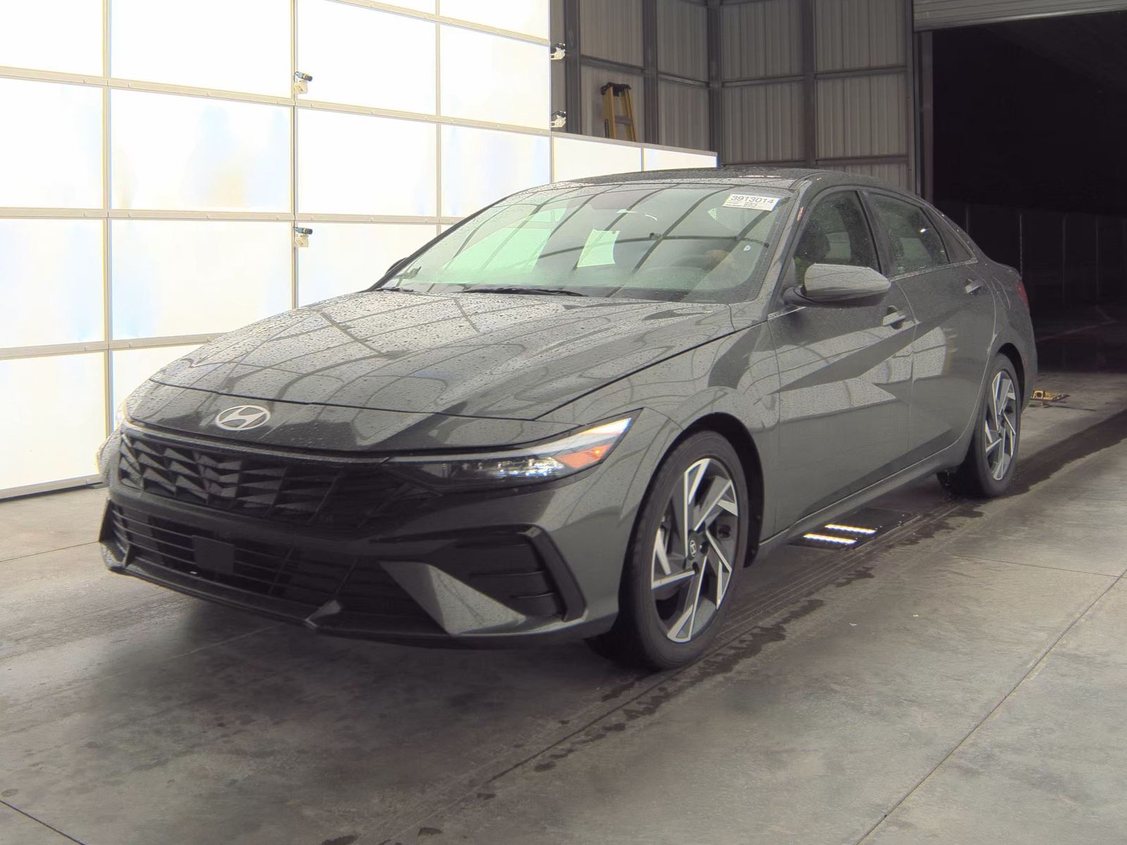 2024 Hyundai Elantra SEL FWD