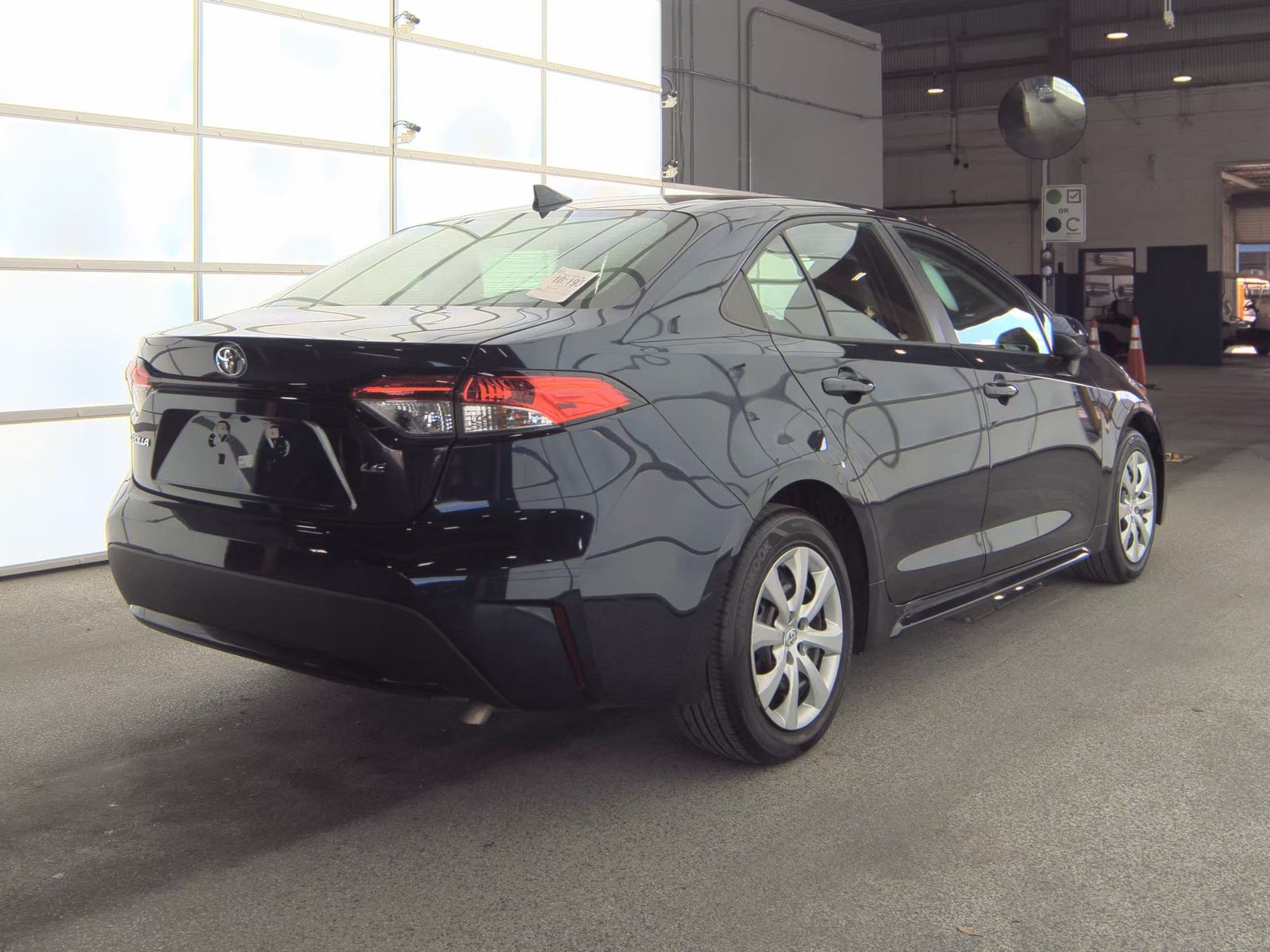 2022 Toyota Corolla LE FWD