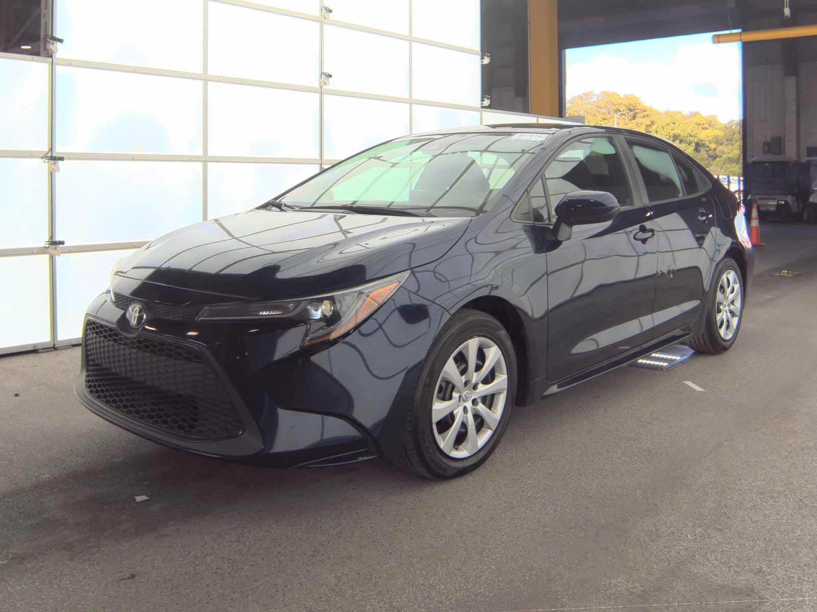 2022 Toyota Corolla LE FWD