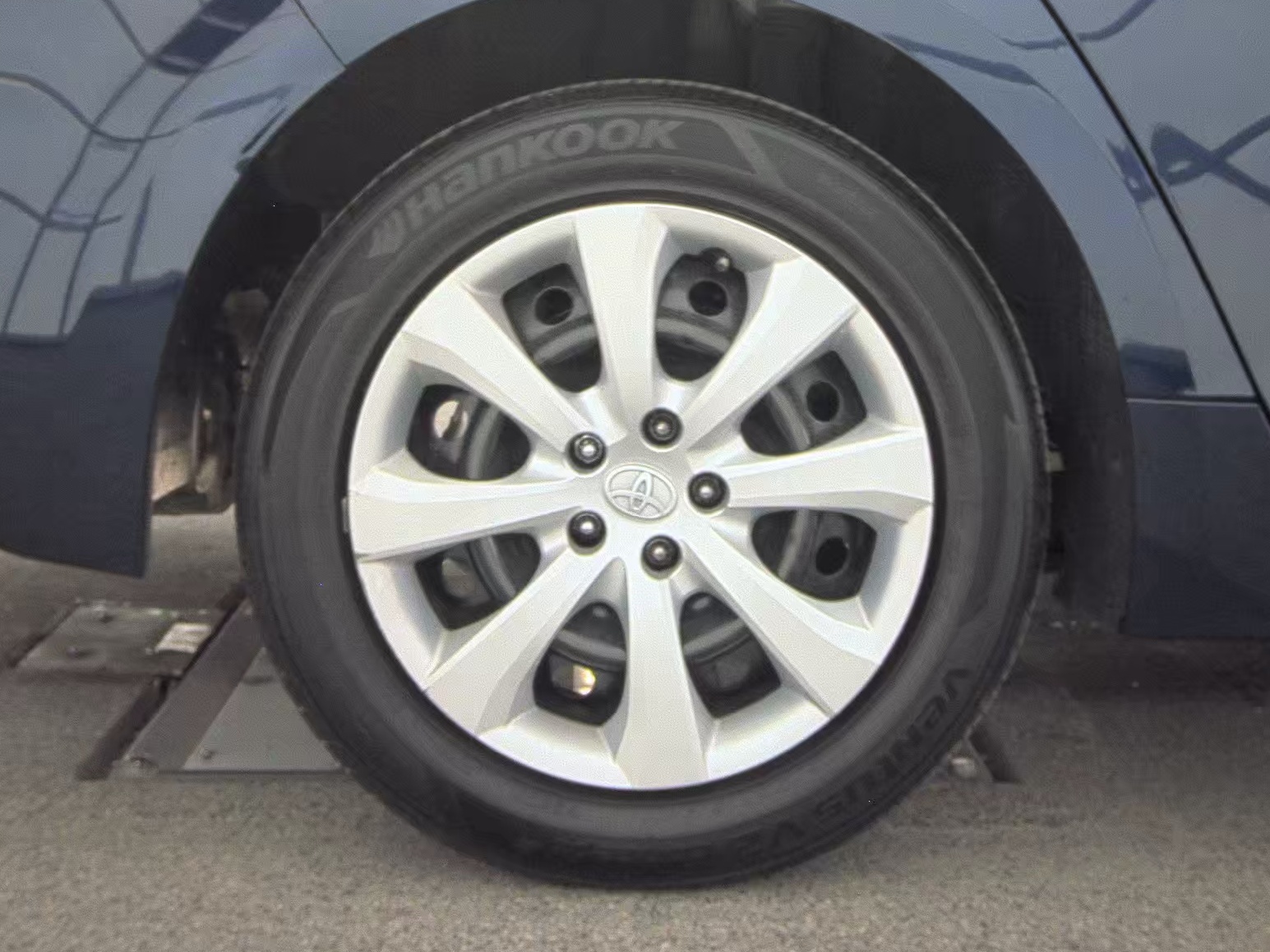 2022 Toyota Corolla LE FWD
