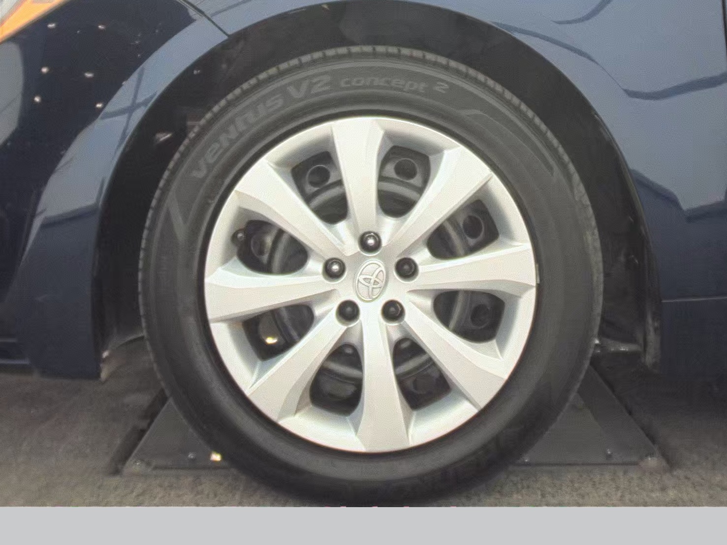 2022 Toyota Corolla LE FWD