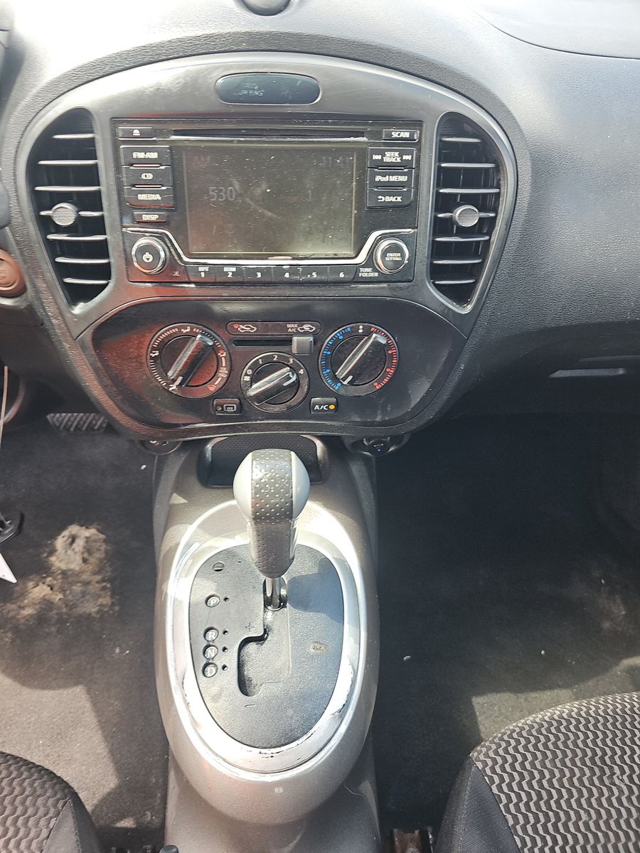 2017 Nissan JUKE S FWD