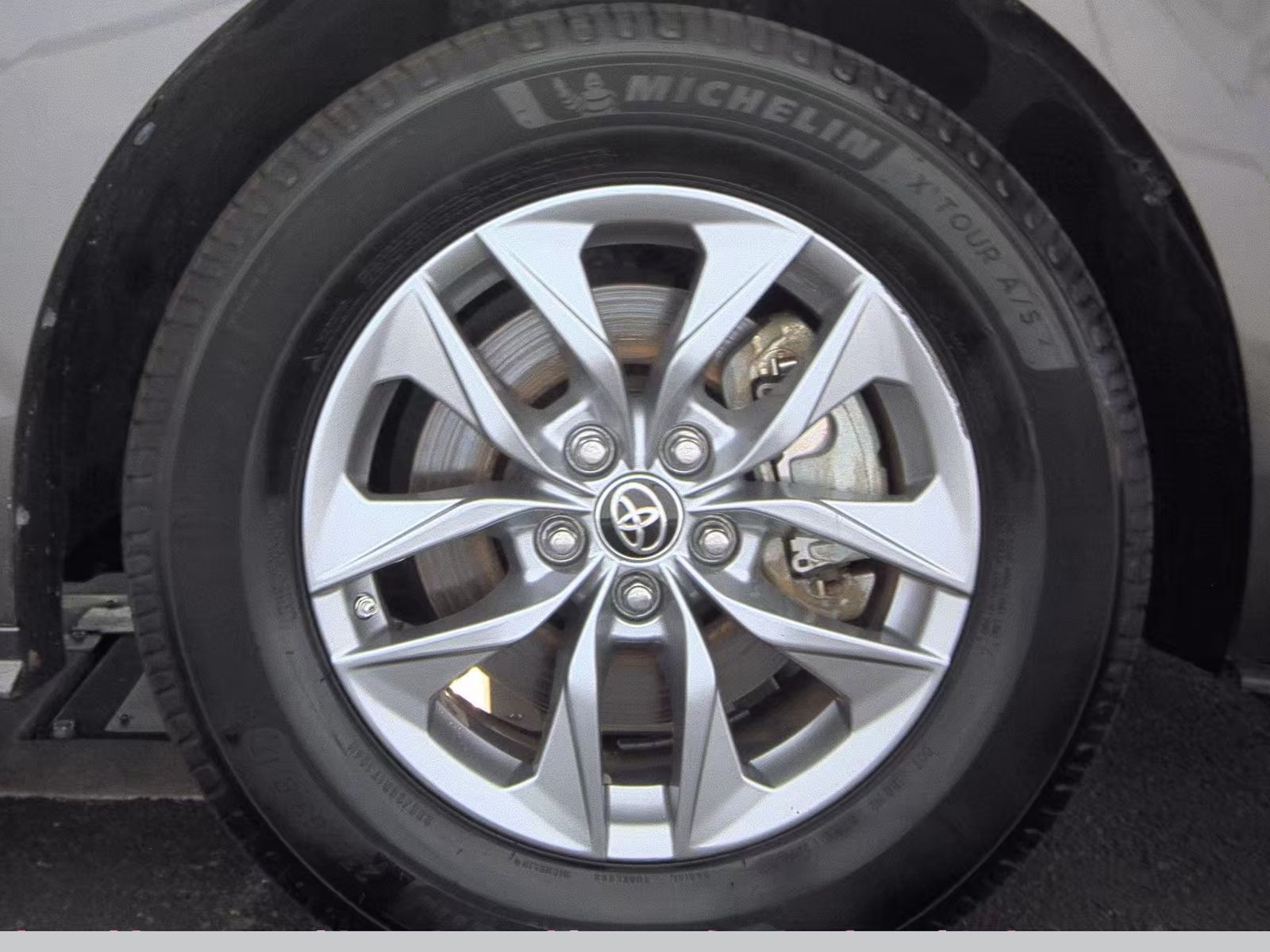 2021 Toyota Sienna LE FWD
