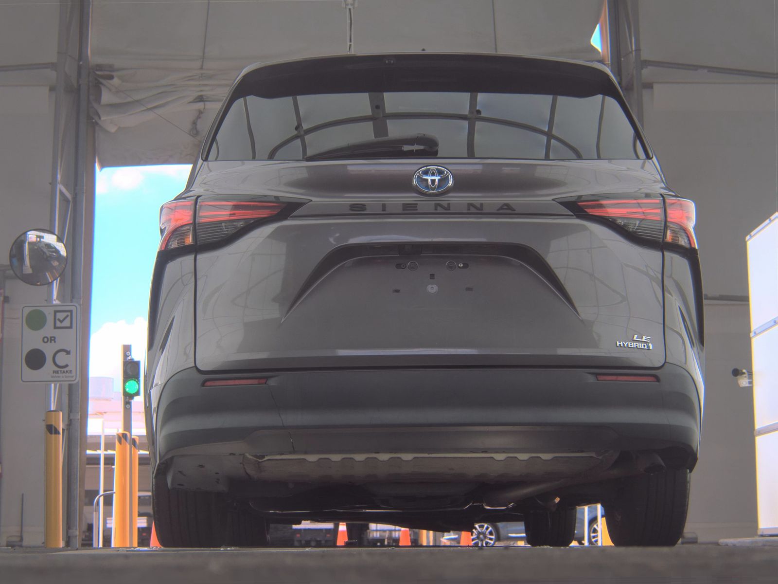 2021 Toyota Sienna LE FWD