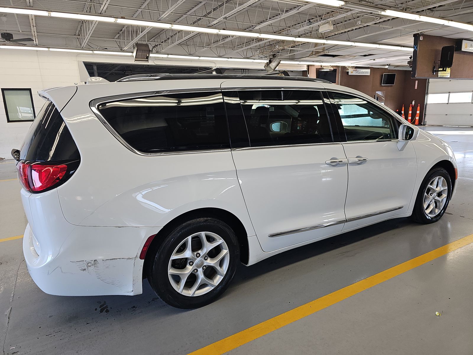 2018 Chrysler Pacifica Touring L Plus FWD