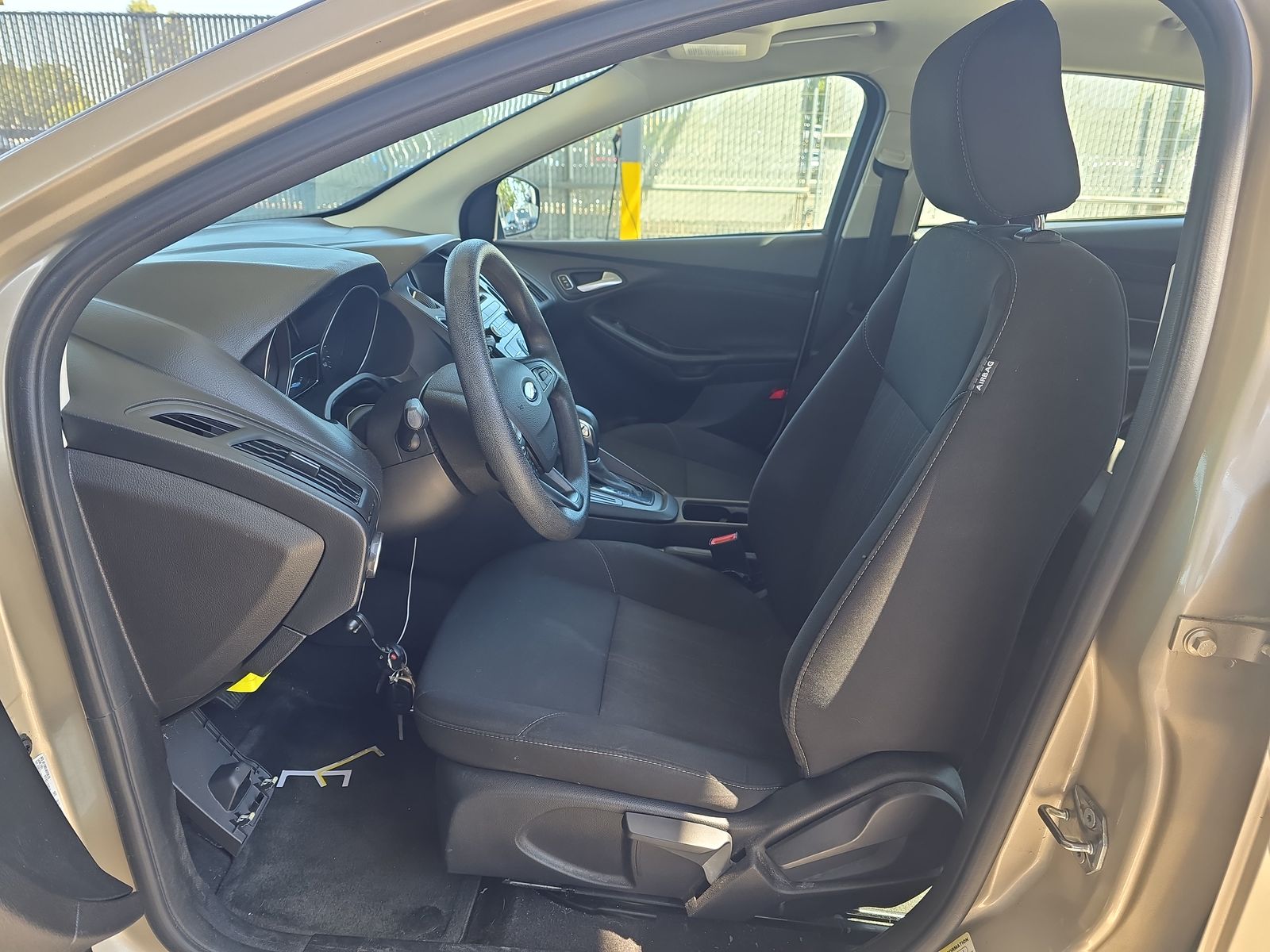 2017 Ford Focus SE FWD
