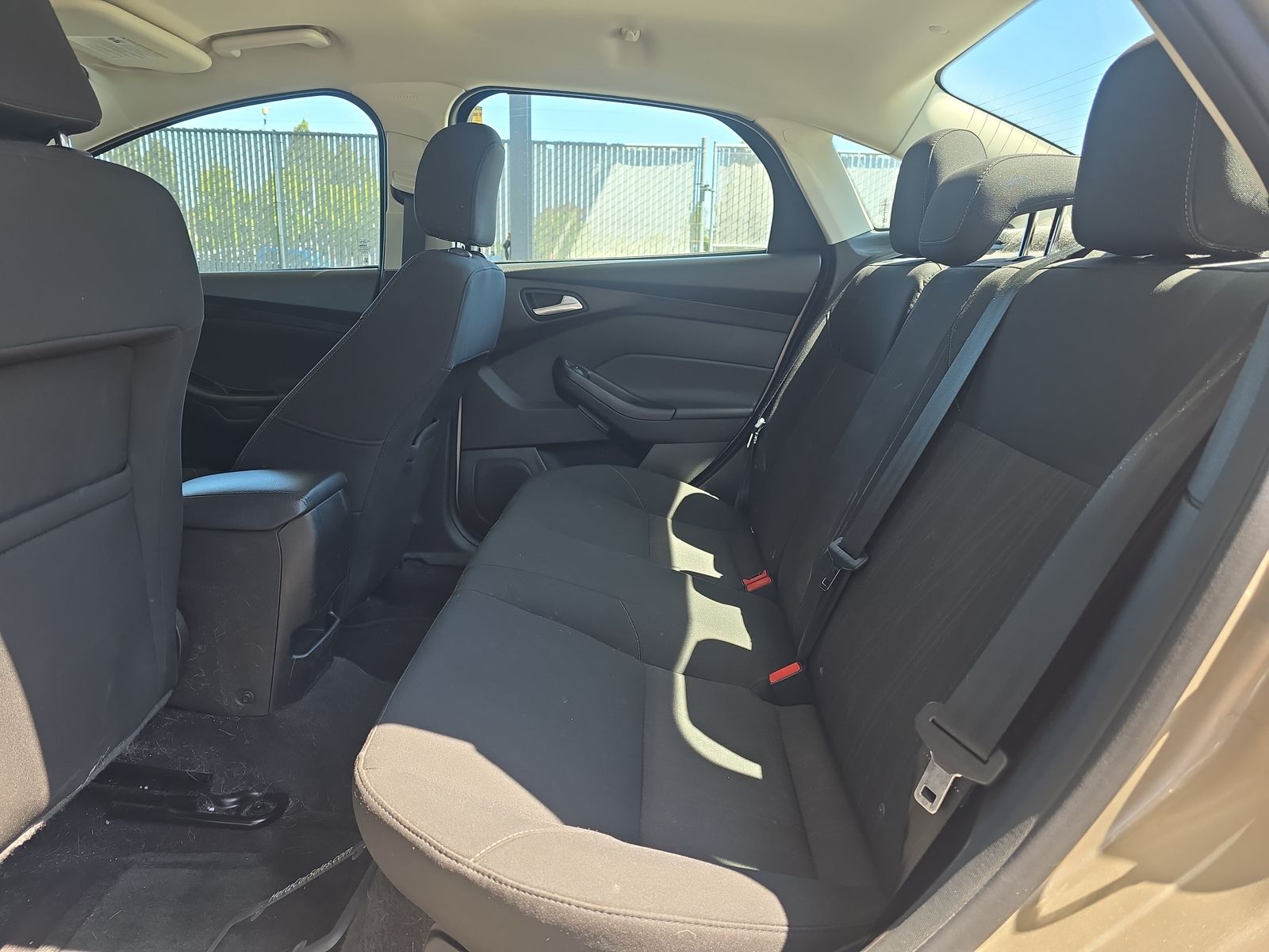 2017 Ford Focus SE FWD
