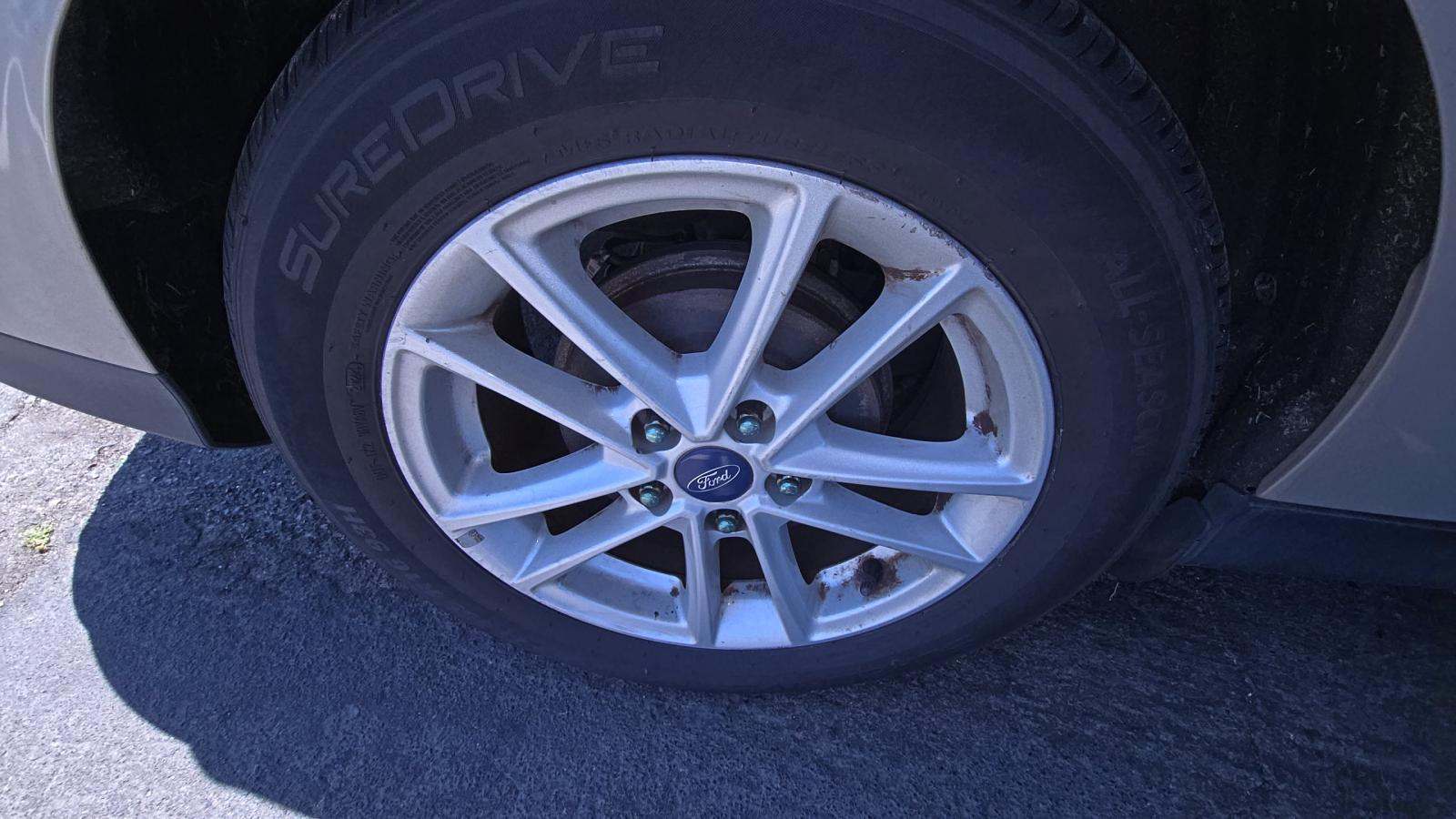 2017 Ford Focus SE FWD