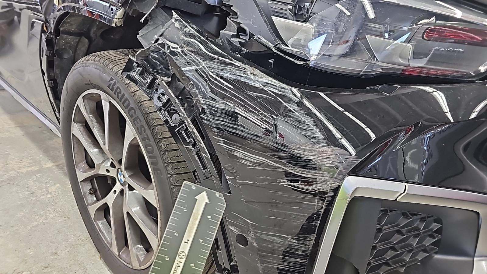 2022 BMW X6 xDrive40i AWD