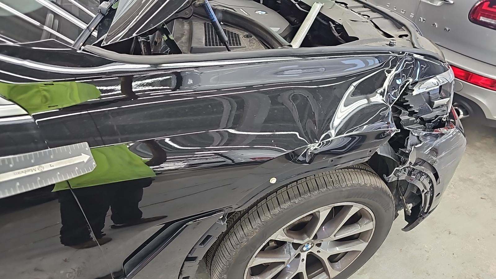 2022 BMW X6 xDrive40i AWD