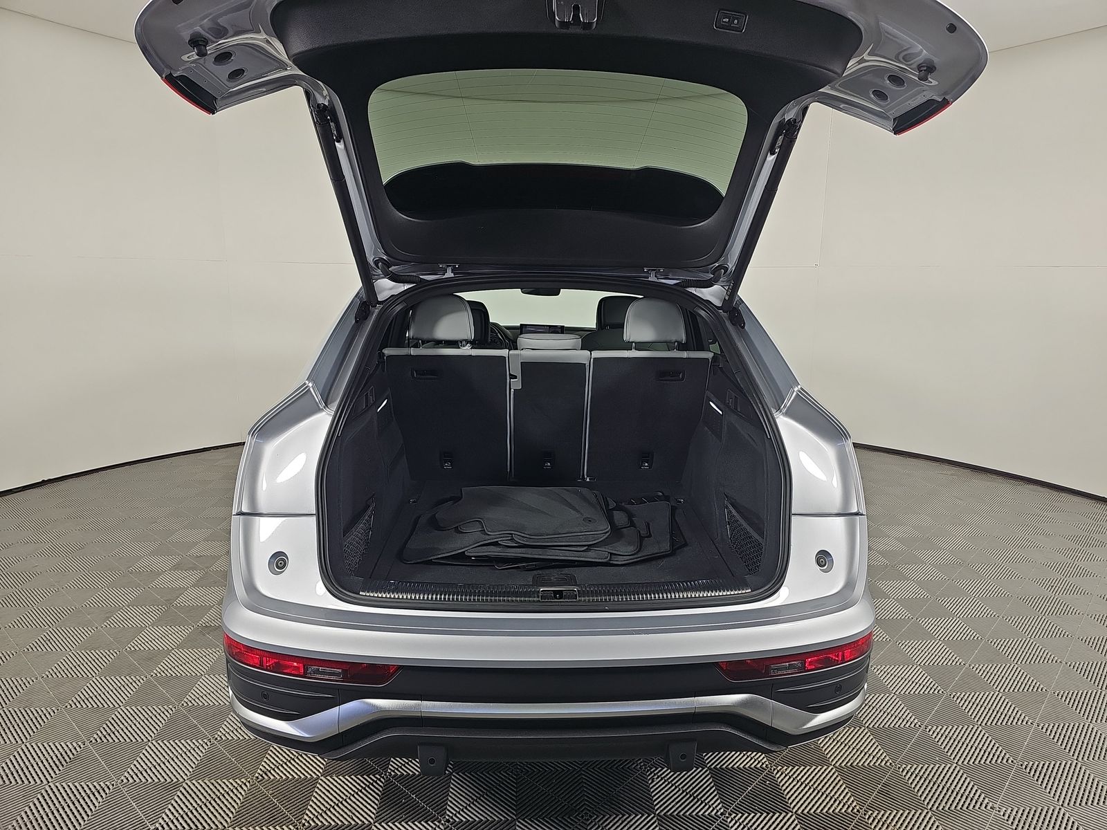 2022 Audi Q5 S line Premium Plus AWD