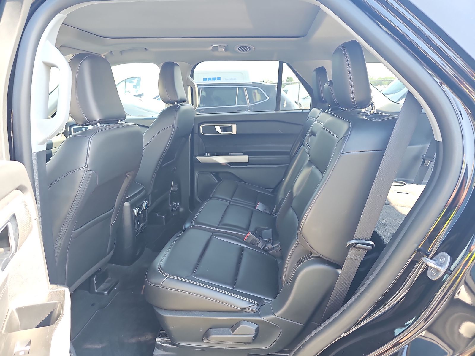 2022 Ford Explorer XLT AWD