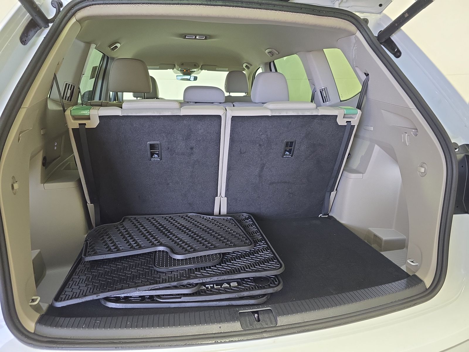 2025 Volkswagen Atlas 2.0T SE AWD