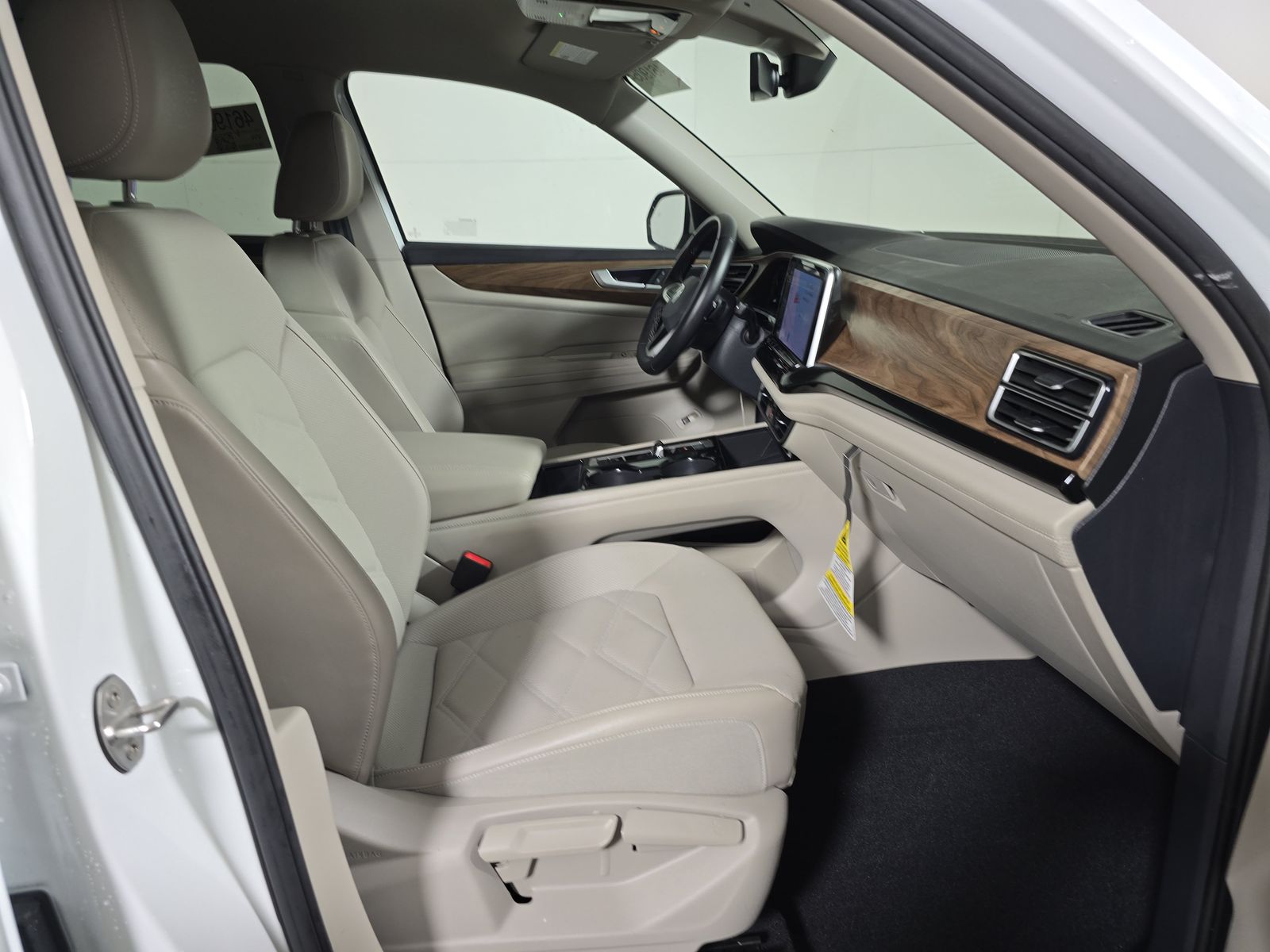 2025 Volkswagen Atlas 2.0T SE AWD