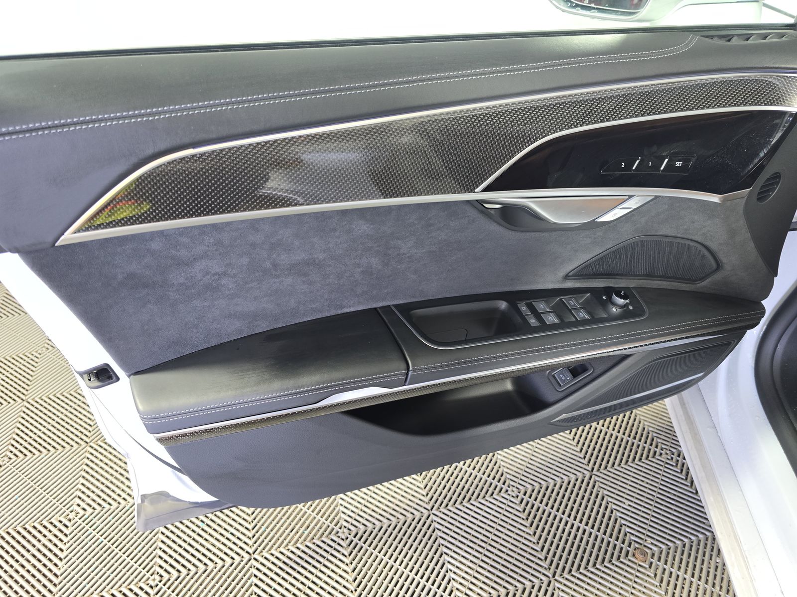 2022 Audi S8 Base AWD