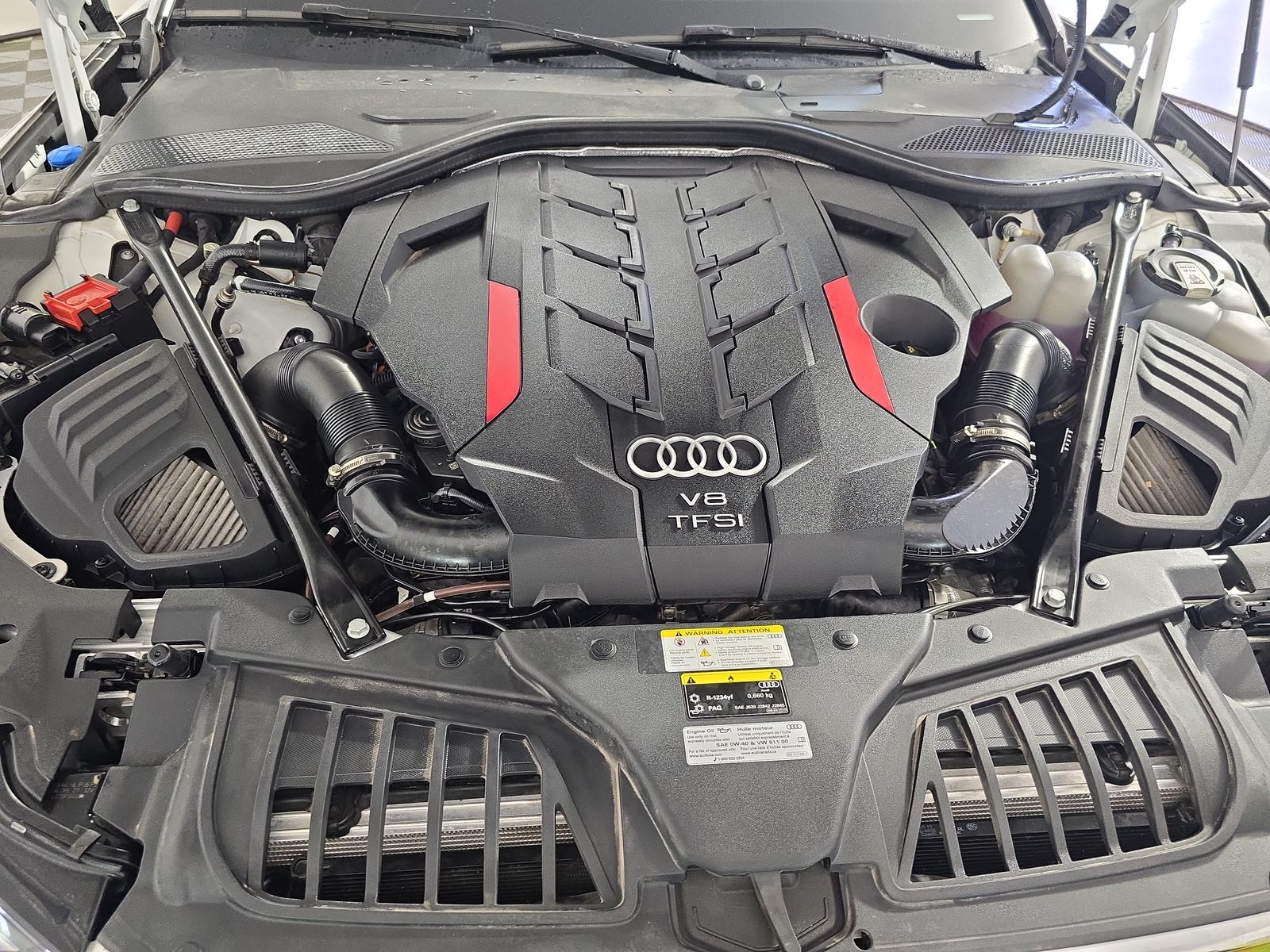 2022 Audi S8 Base AWD