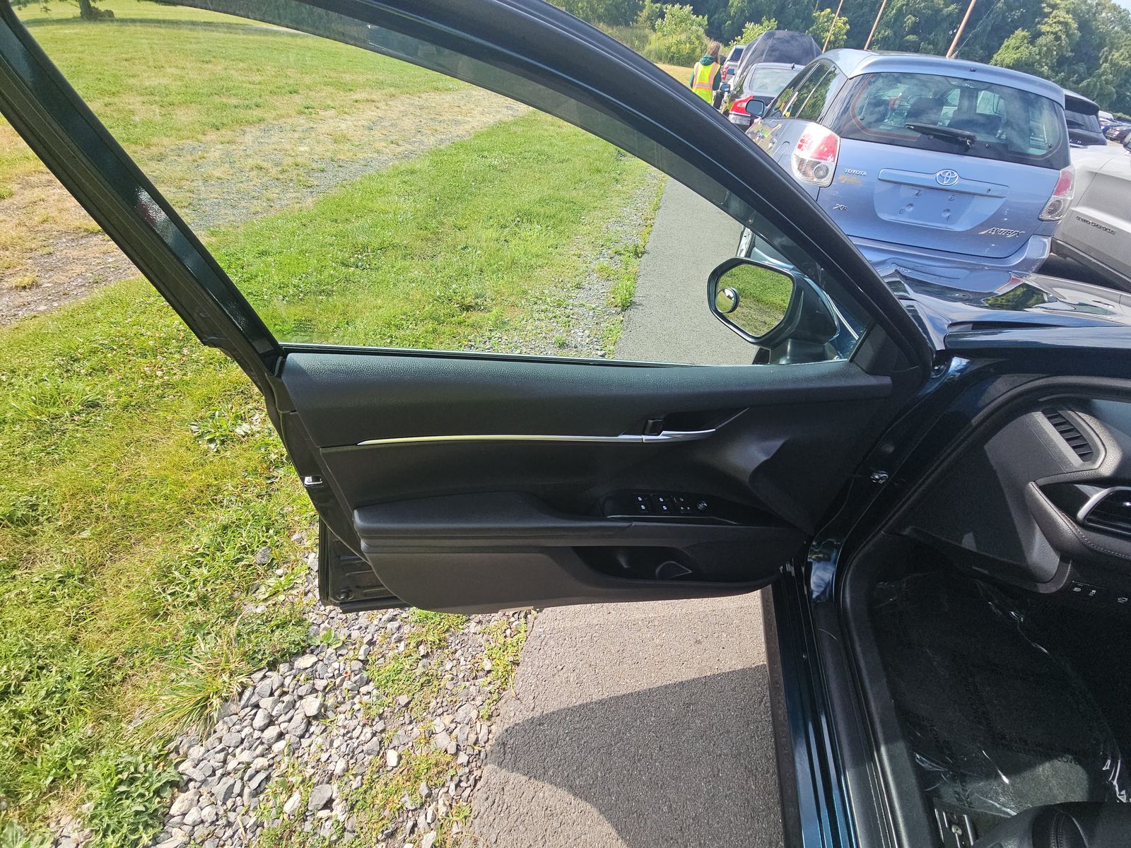 2019 Toyota Camry Hybrid LE FWD