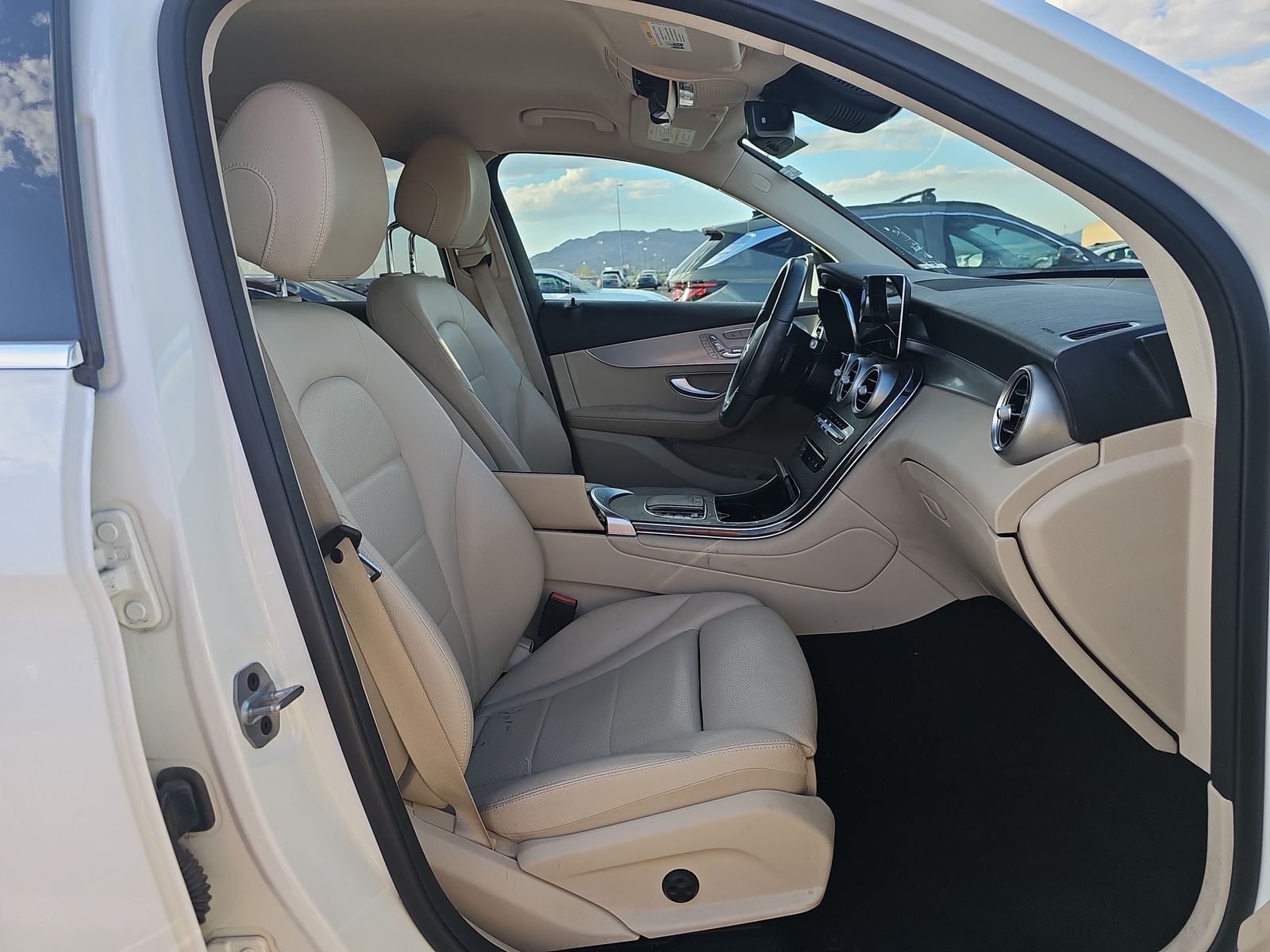 2022 Mercedes-Benz GLC GLC 300 AWD