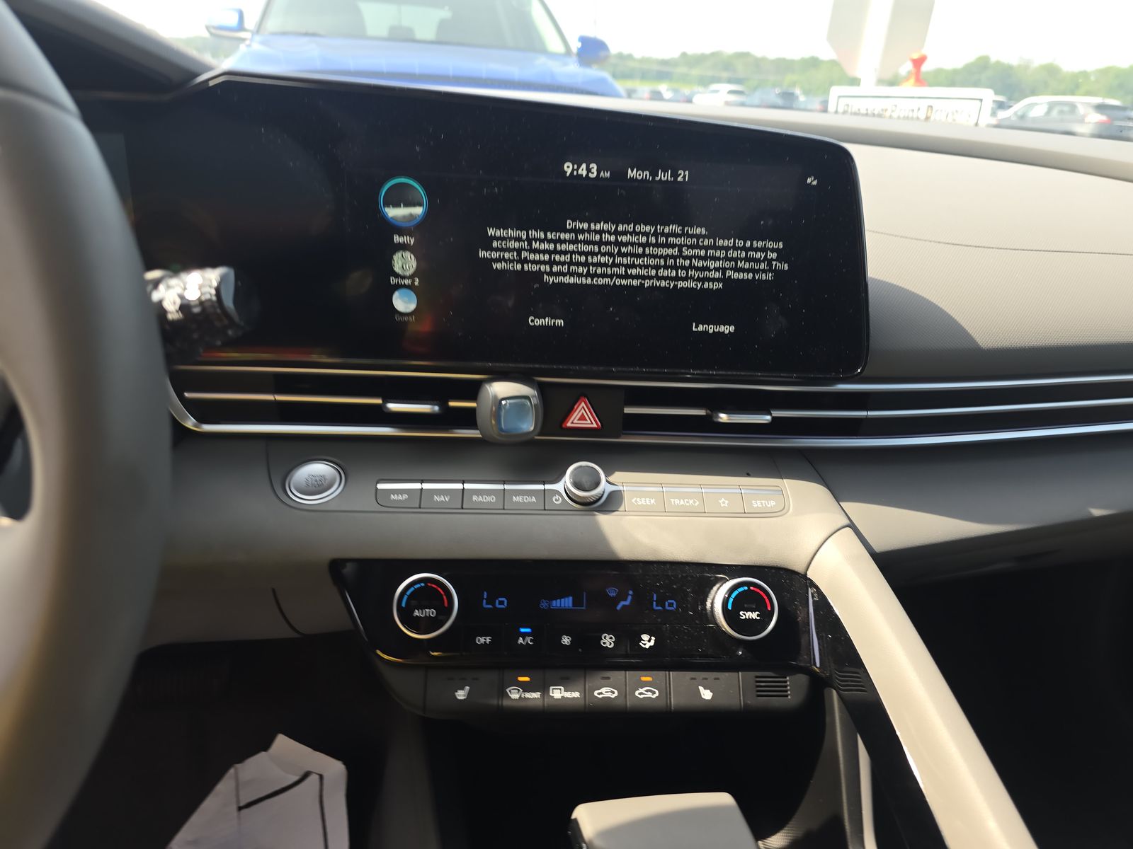 2024 Hyundai Elantra SEL FWD