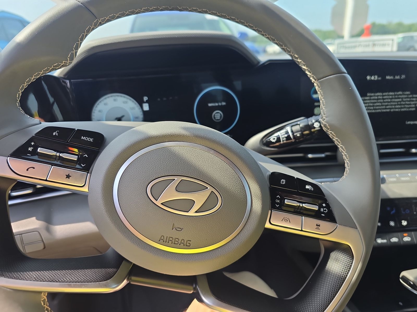 2024 Hyundai Elantra SEL FWD