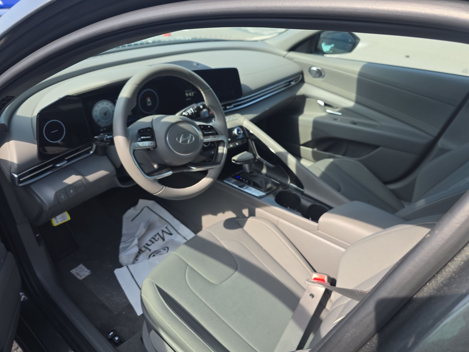 2024 Hyundai Elantra SEL FWD